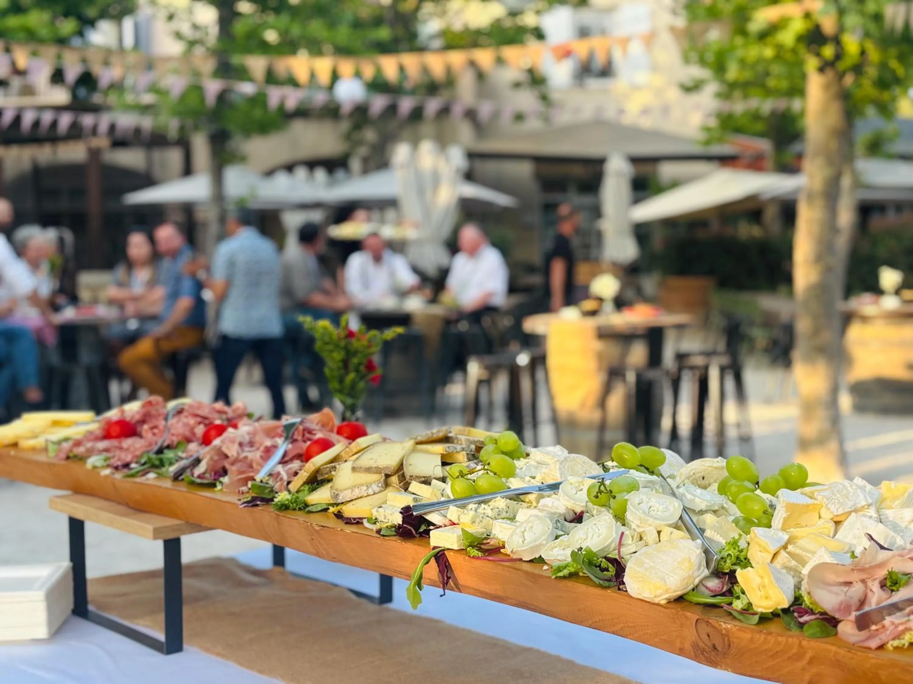 Restaurant/places to eat in Village Pierre & Vacances Pont Royal en Provence