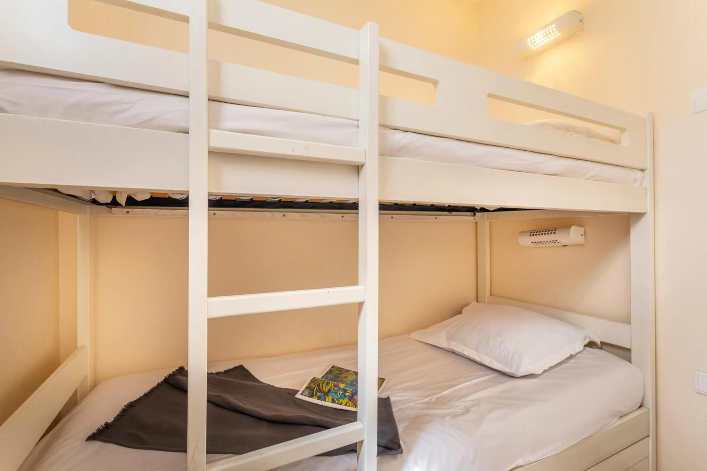 Bed in Village Pierre & Vacances Pont Royal en Provence