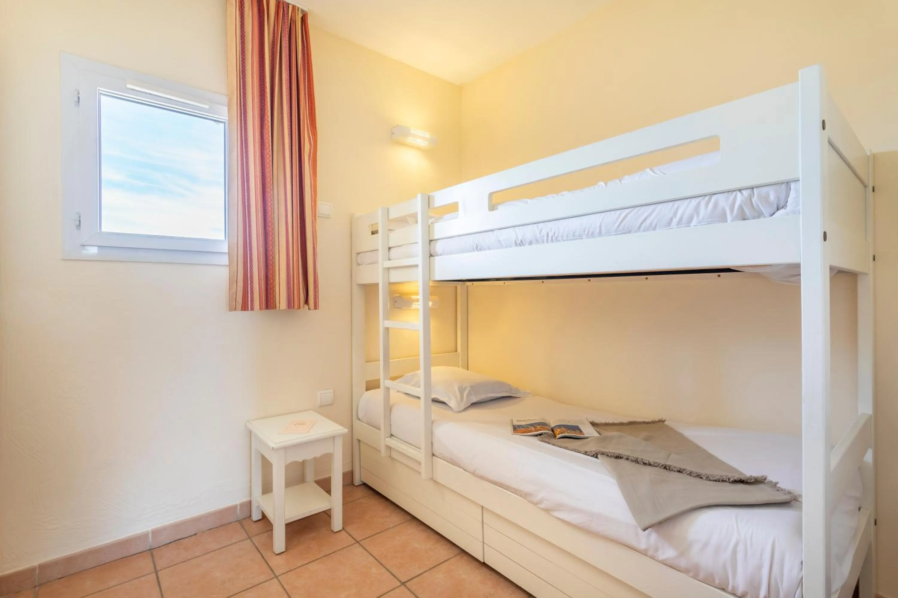 Bed in Village Pierre & Vacances Pont Royal en Provence