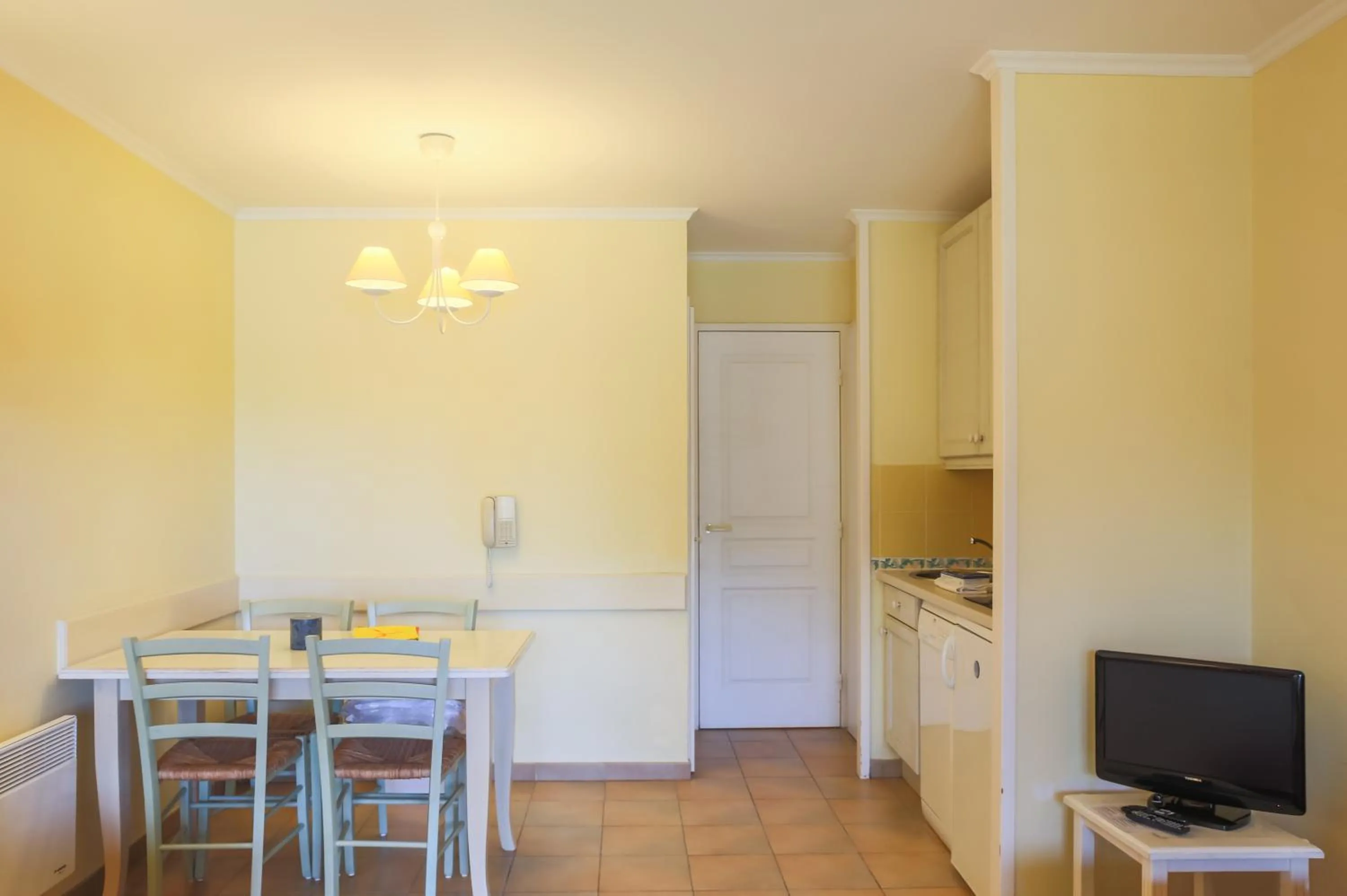 Day in Village Pierre & Vacances Pont Royal en Provence