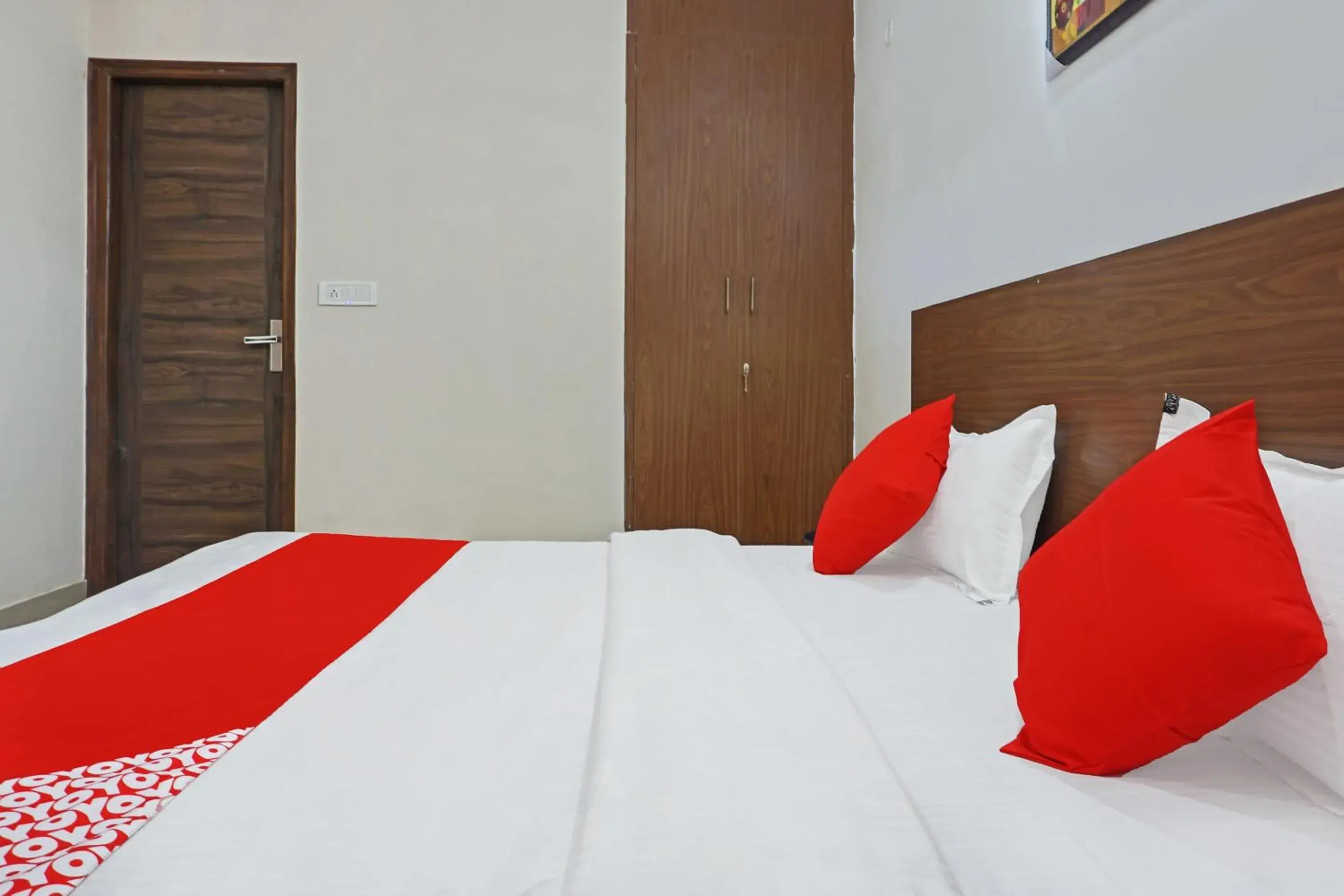 Bedroom, Bed in OYO 37169 Hotel Quadis