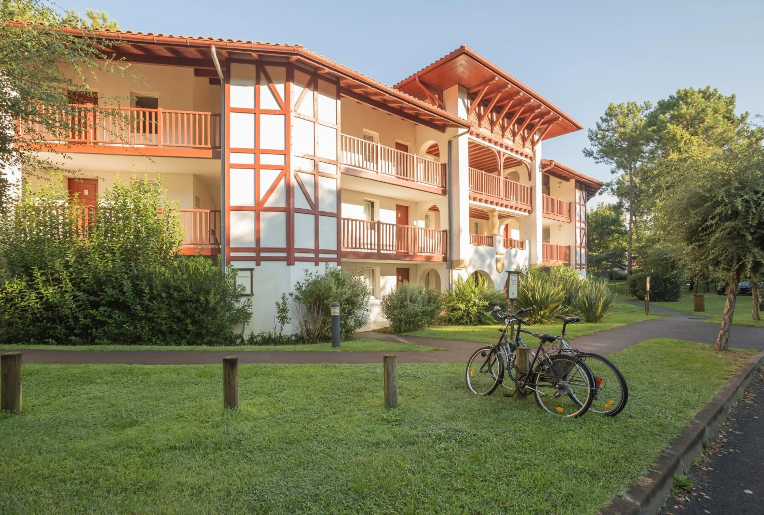Property building in Résidence Pierre & Vacances Le Domaine de Gascogne