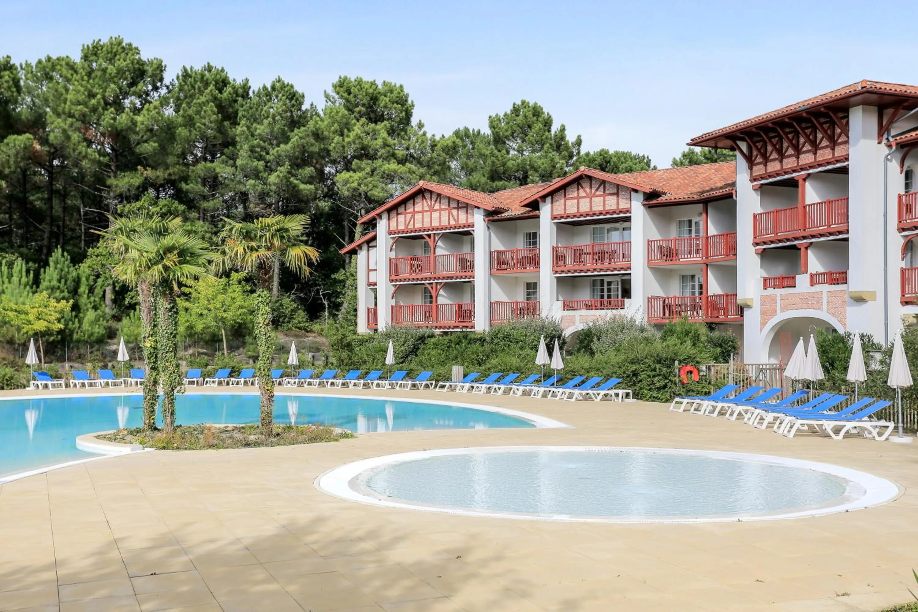 Property building in Résidence Pierre & Vacances Le Domaine de Gascogne