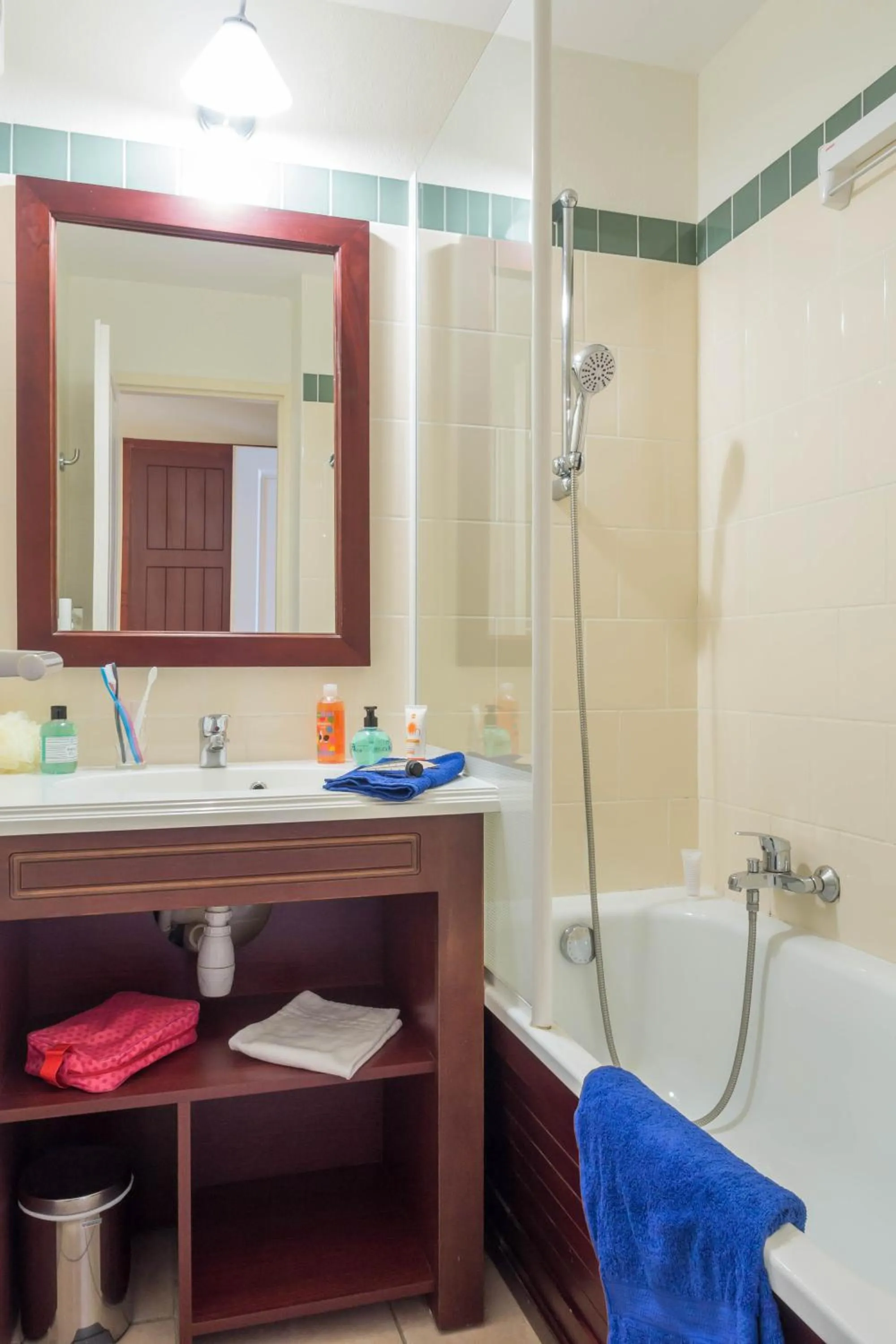 Shower in Résidence Pierre & Vacances Le Domaine de Gascogne