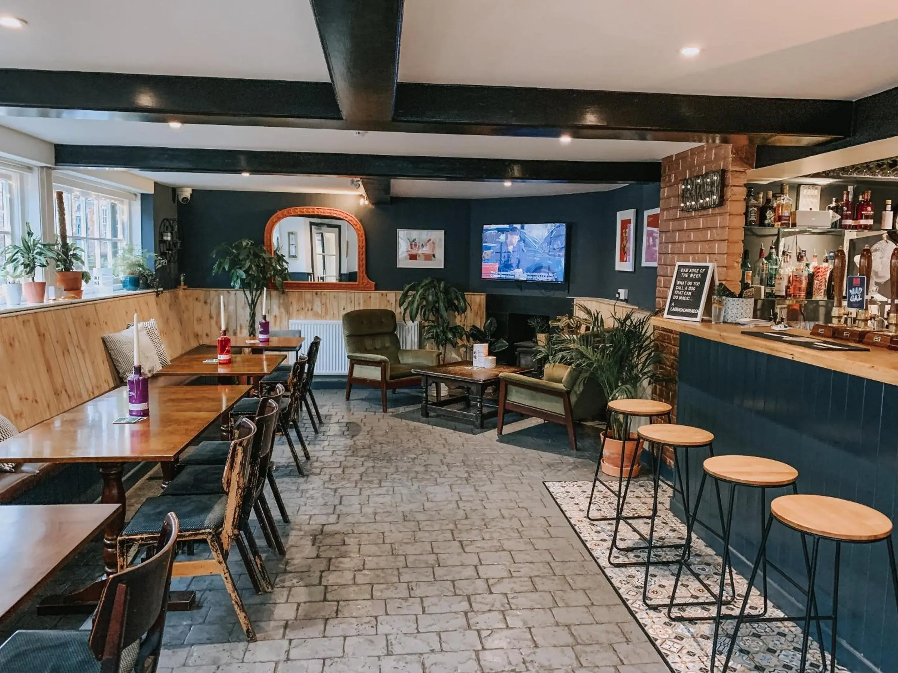 Dining area in The Town Arms Dining area in The Town Arms