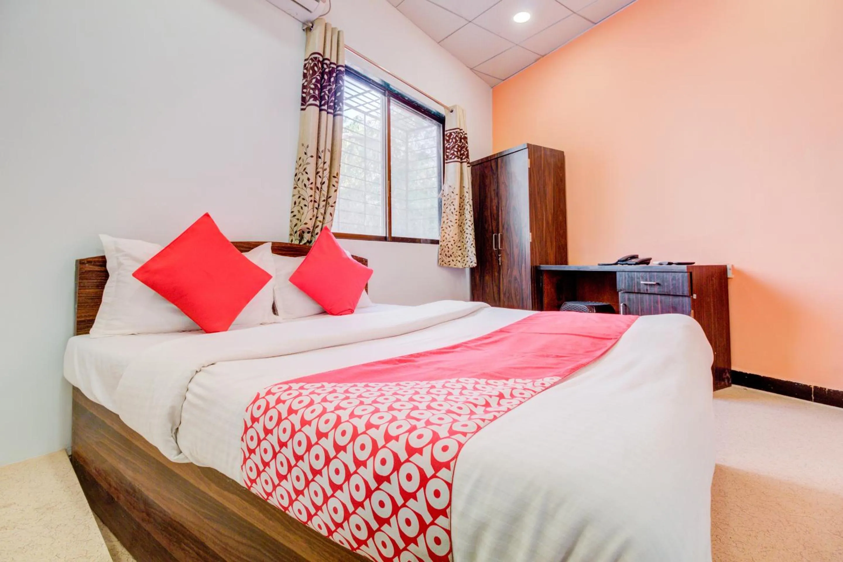 Bedroom, Bed in Super Hotel O Anjali Hotel