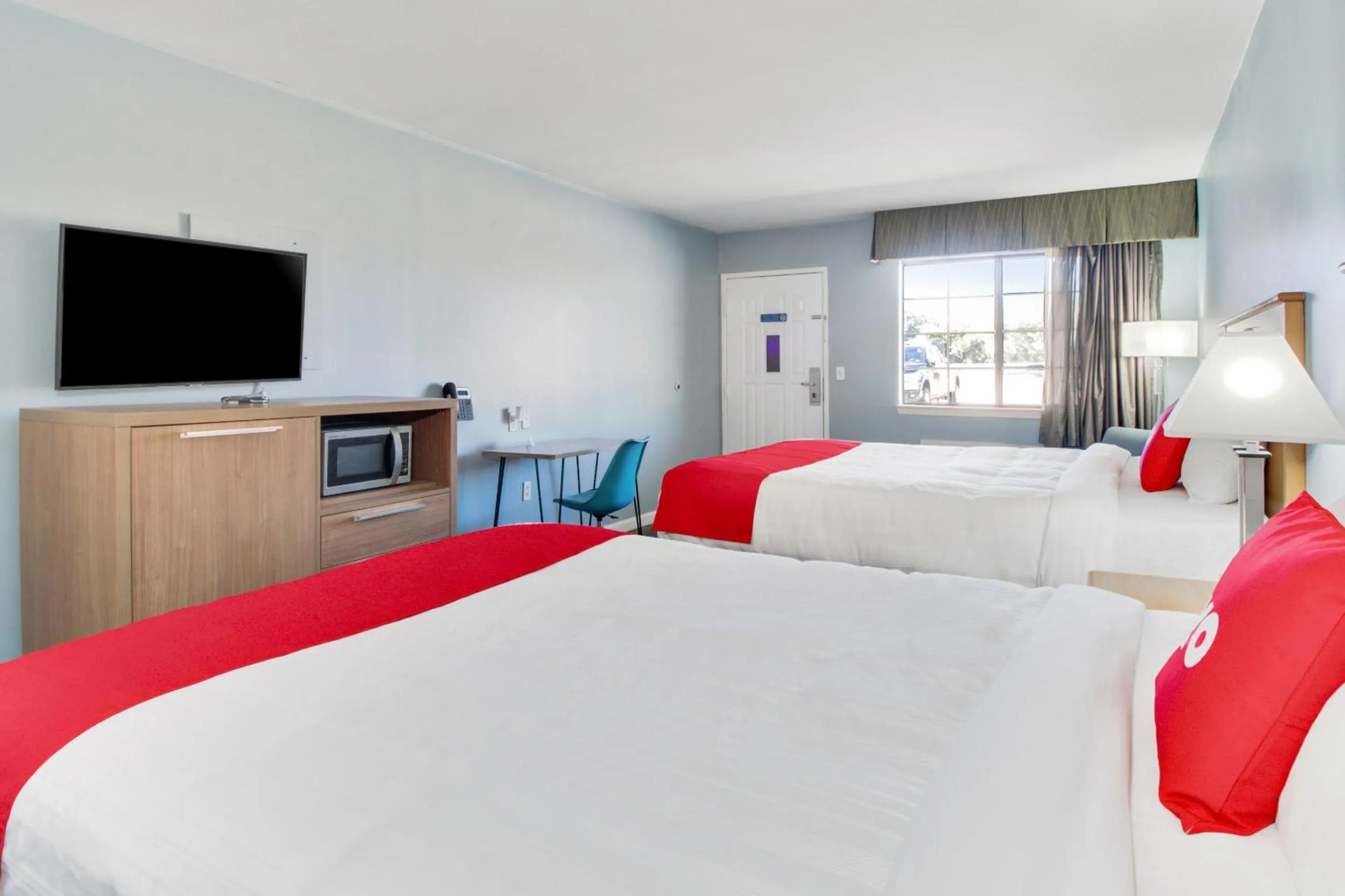 Bedroom, Bed in OYO Hotel Ingleside TX