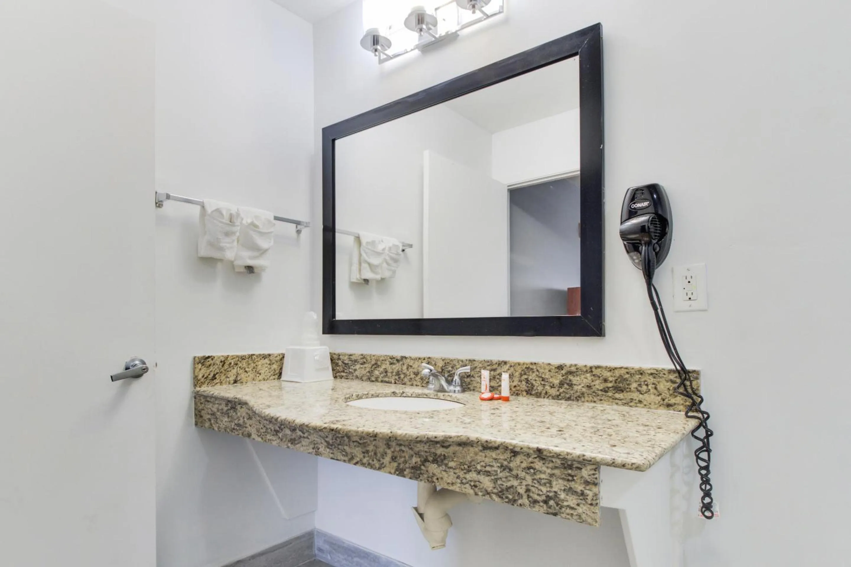 Bathroom in OYO Hotel Ingleside TX