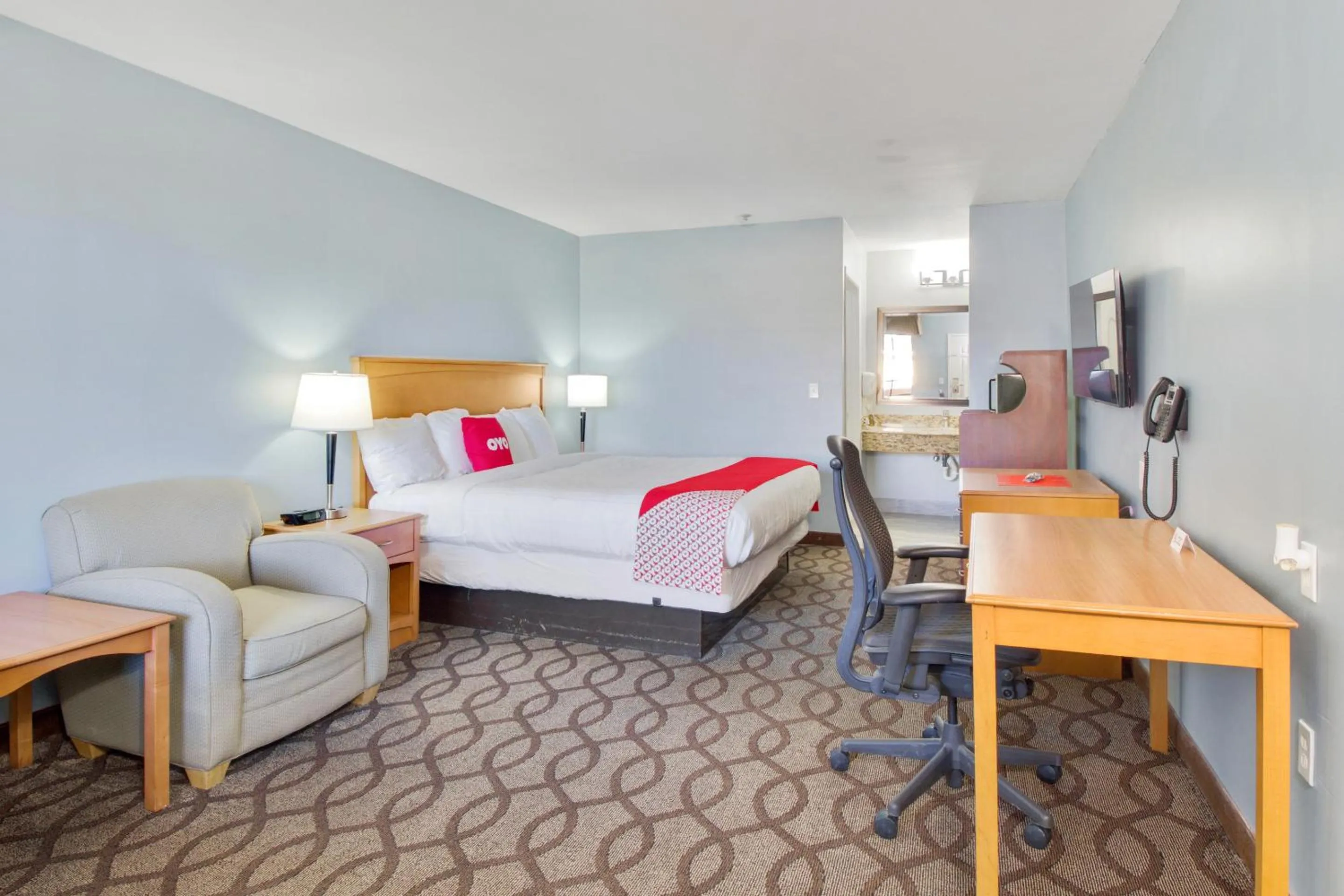 Bedroom, Bed in OYO Hotel Ingleside TX