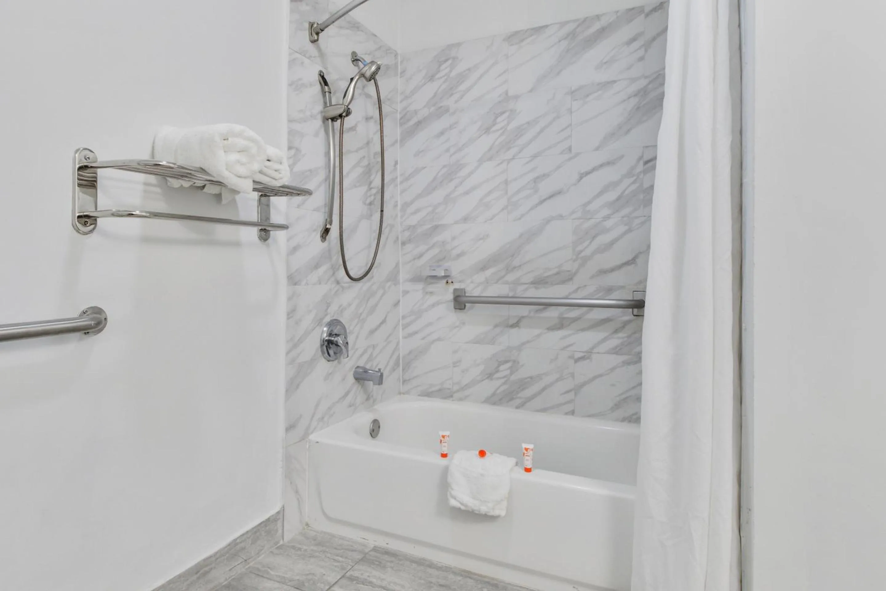 Bathroom in OYO Hotel Ingleside TX