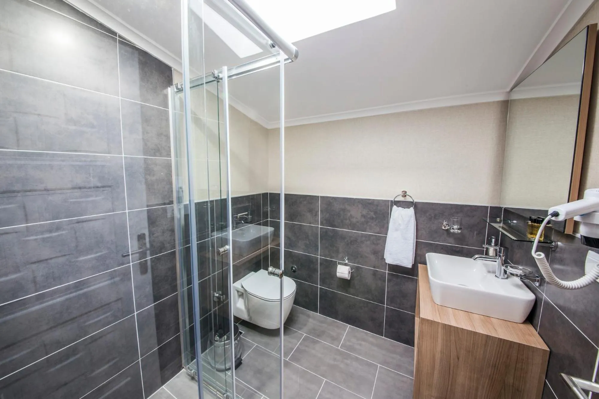 Bathroom in dekatria rooms&aparts