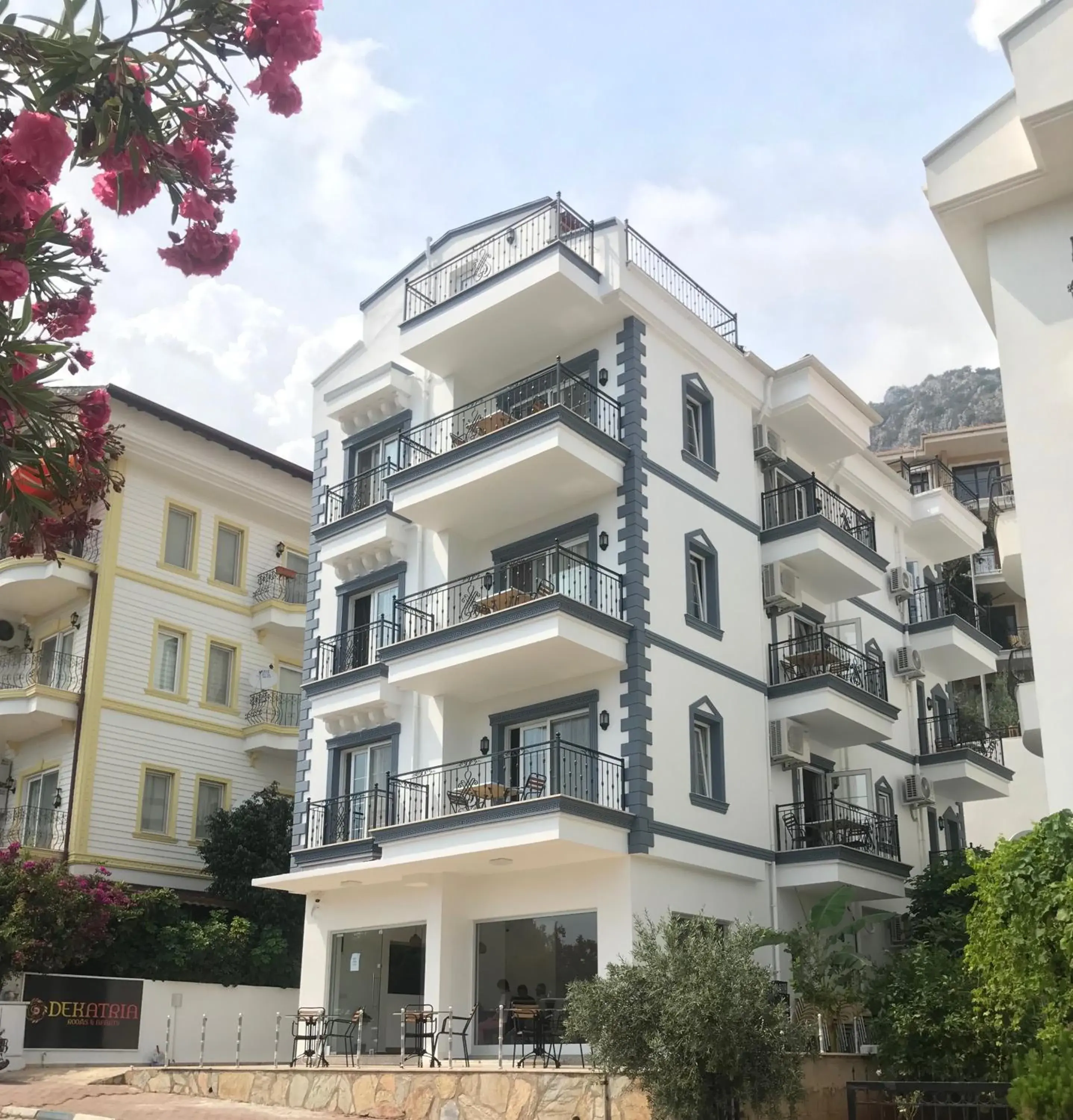 Property building in dekatria rooms&aparts Property building in dekatria rooms&aparts