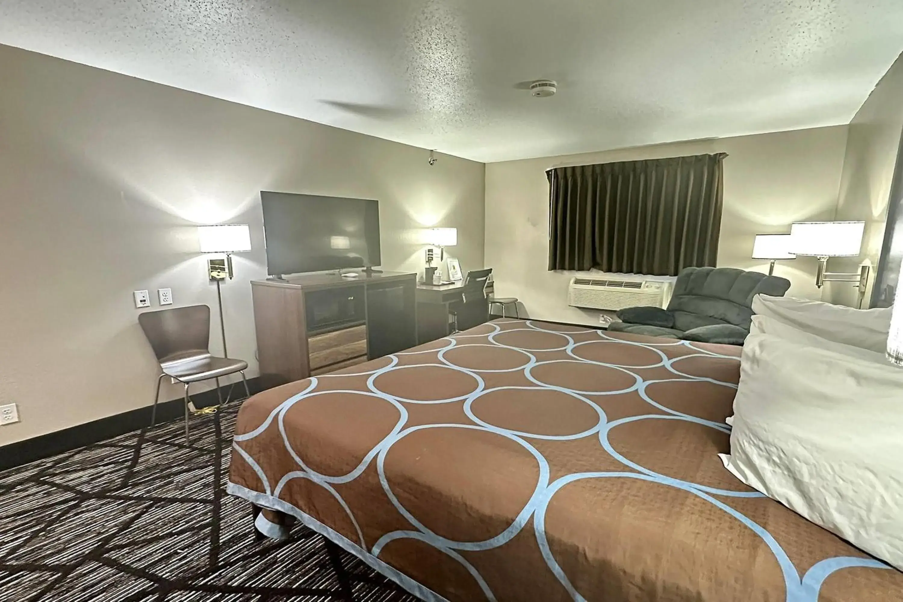 King Room - Non-Smoking in Super 8 by Wyndham Sisseton King Room - Non-Smoking in Super 8 by Wyndham Sisseton