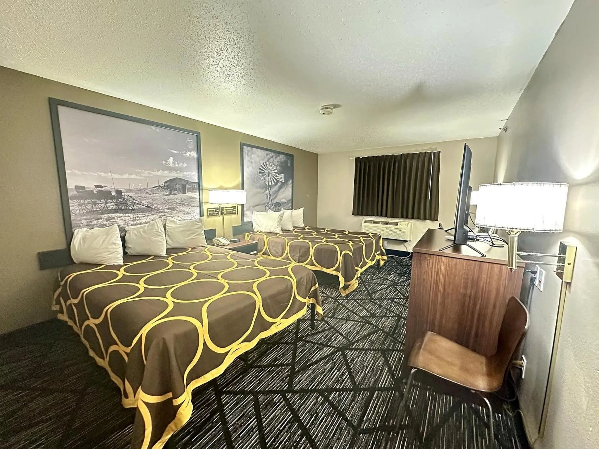 Bed in Super 8 by Wyndham Sisseton