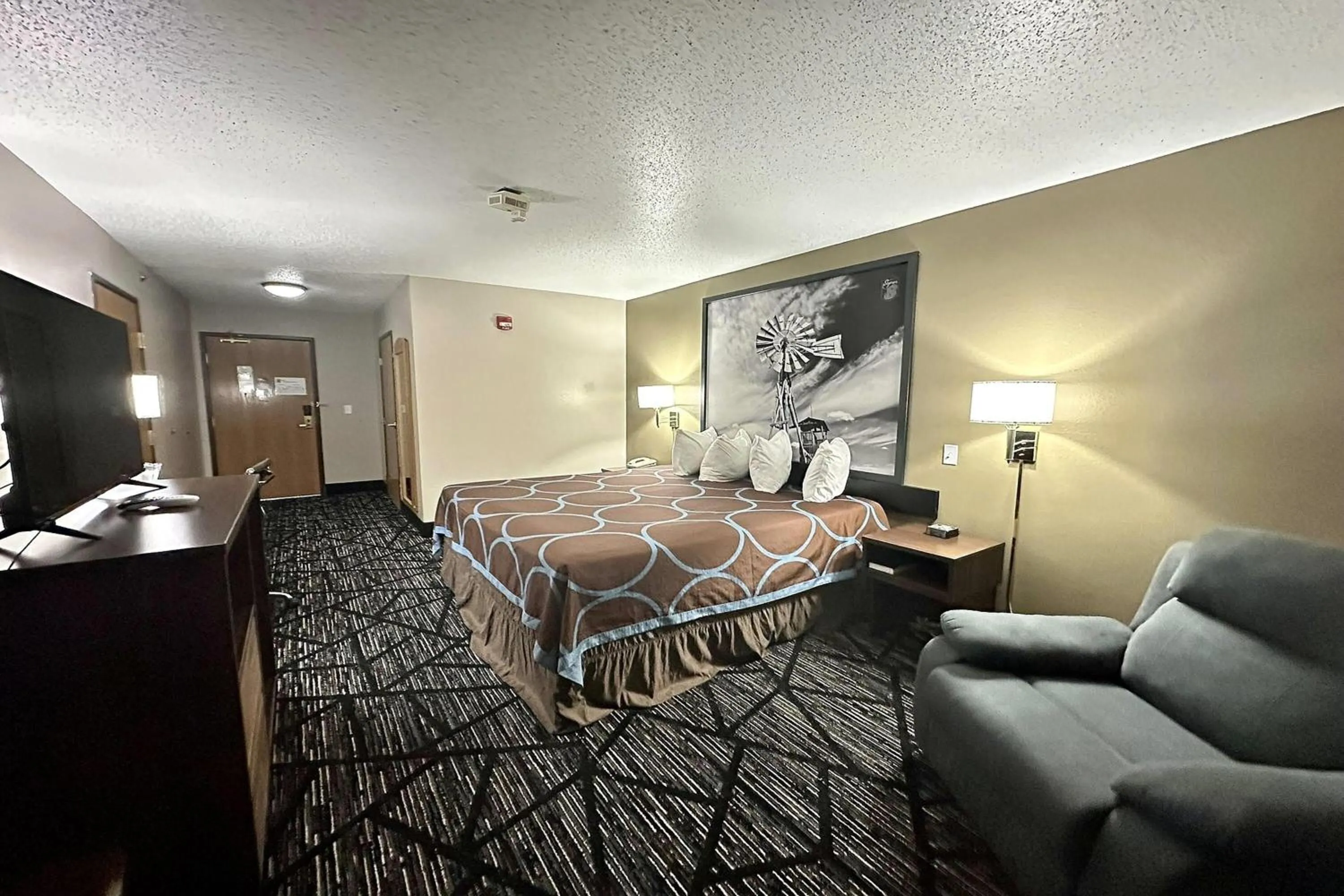 Photo of the whole room, Bed in Super 8 by Wyndham Sisseton