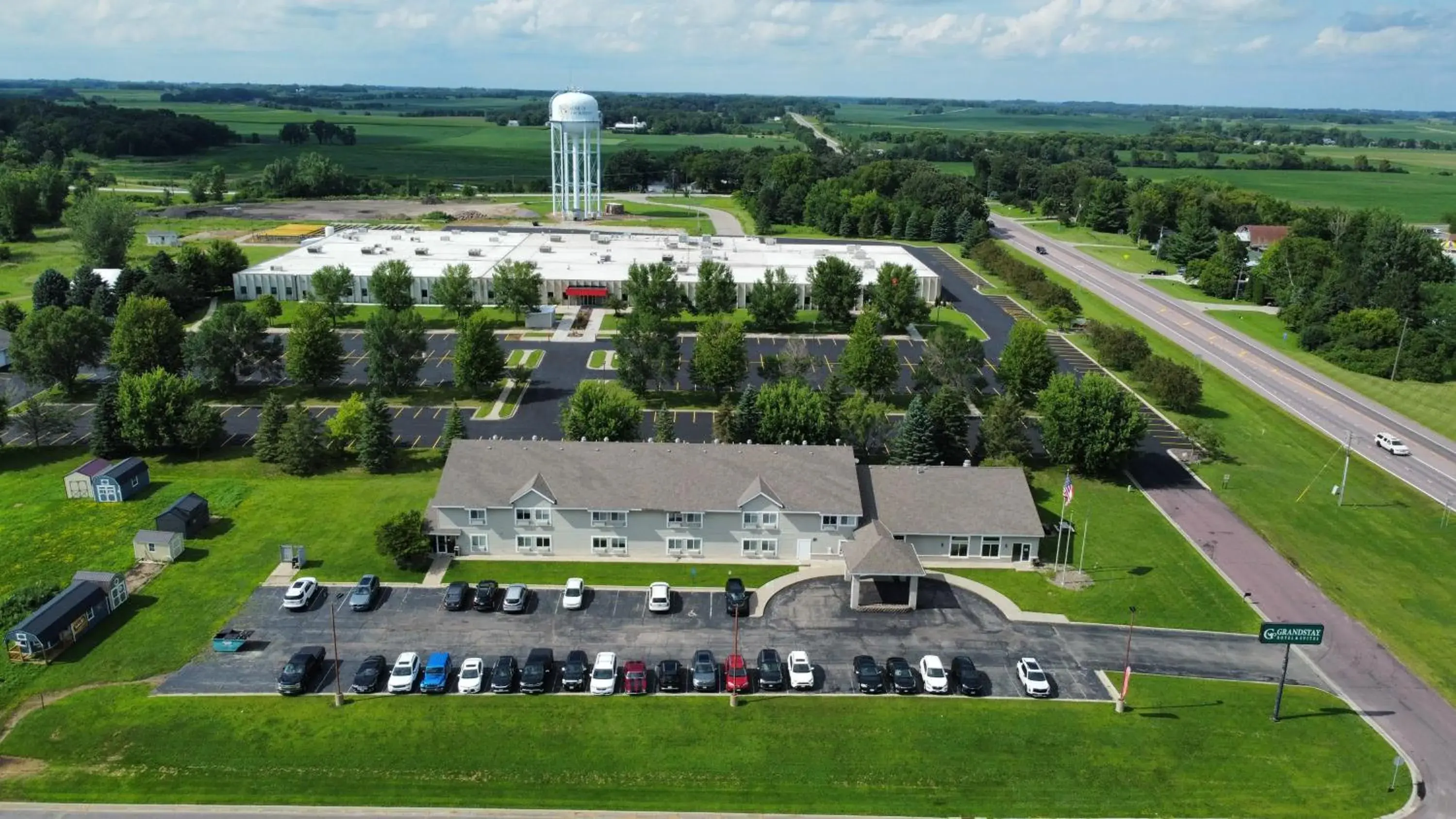 Property building in GrandStay Hotel and Suite Waseca Property building in GrandStay Hotel and Suite Waseca