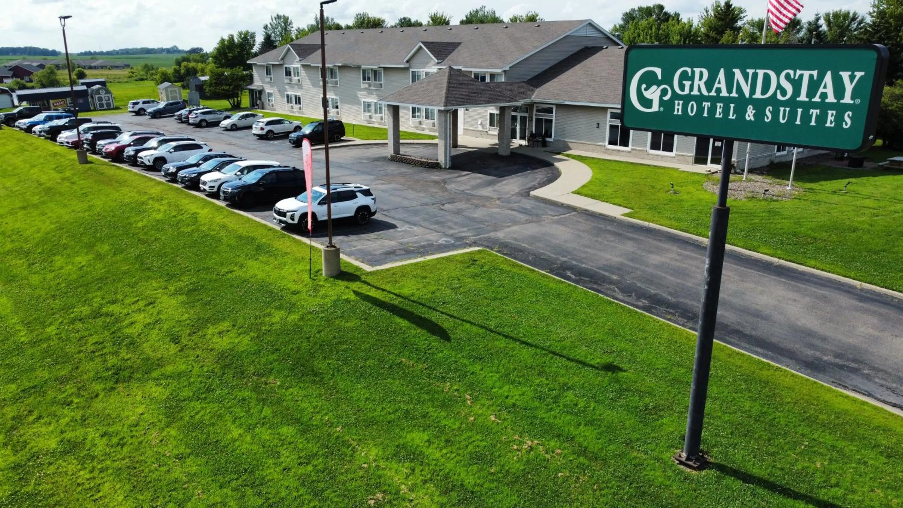 Property building in GrandStay Hotel and Suite Waseca