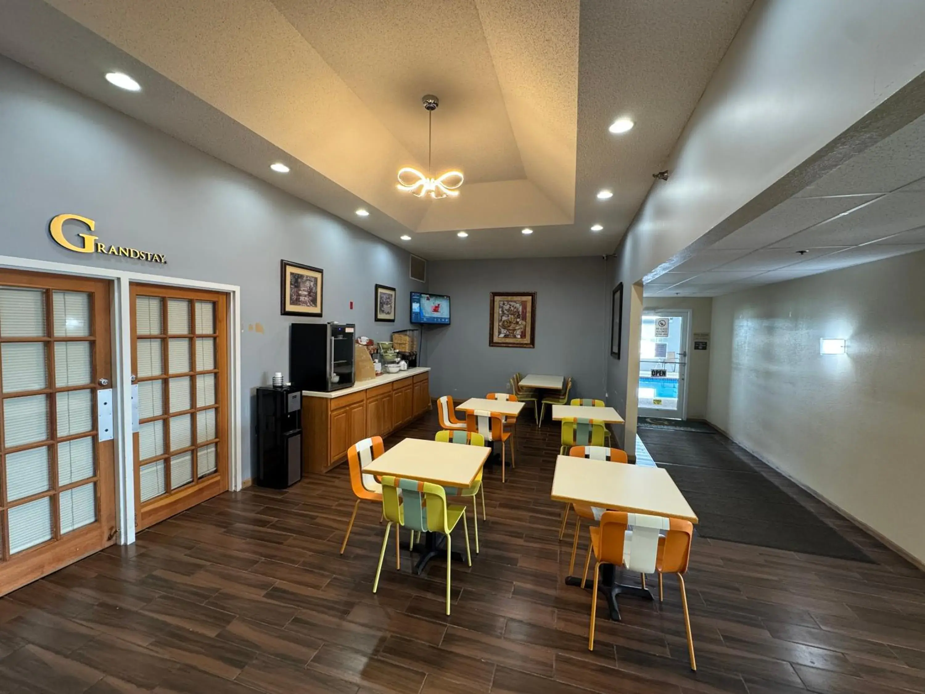 Breakfast in GrandStay Hotel and Suite Waseca Breakfast in GrandStay Hotel and Suite Waseca