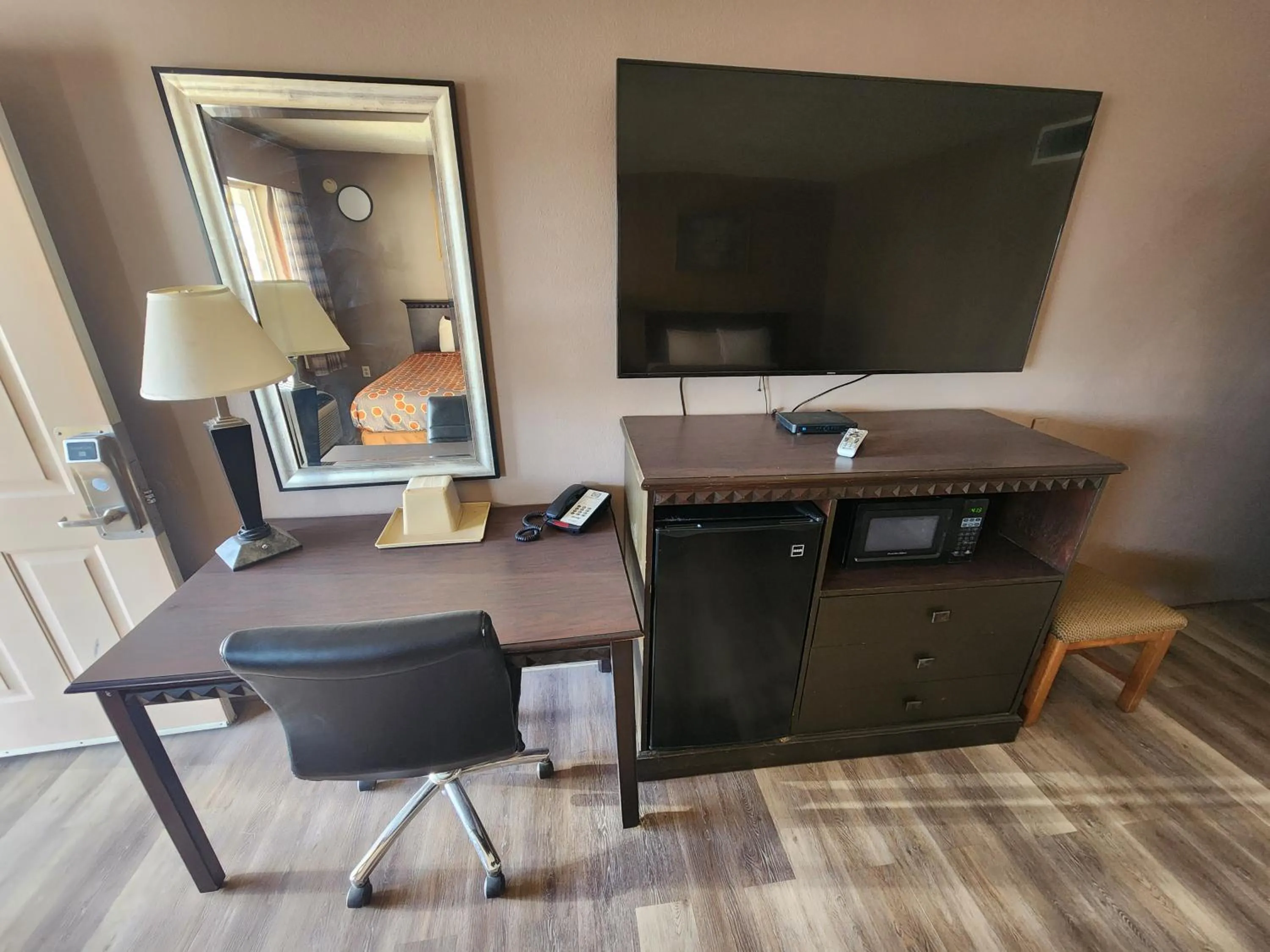 TV and multimedia in Satellite Inn