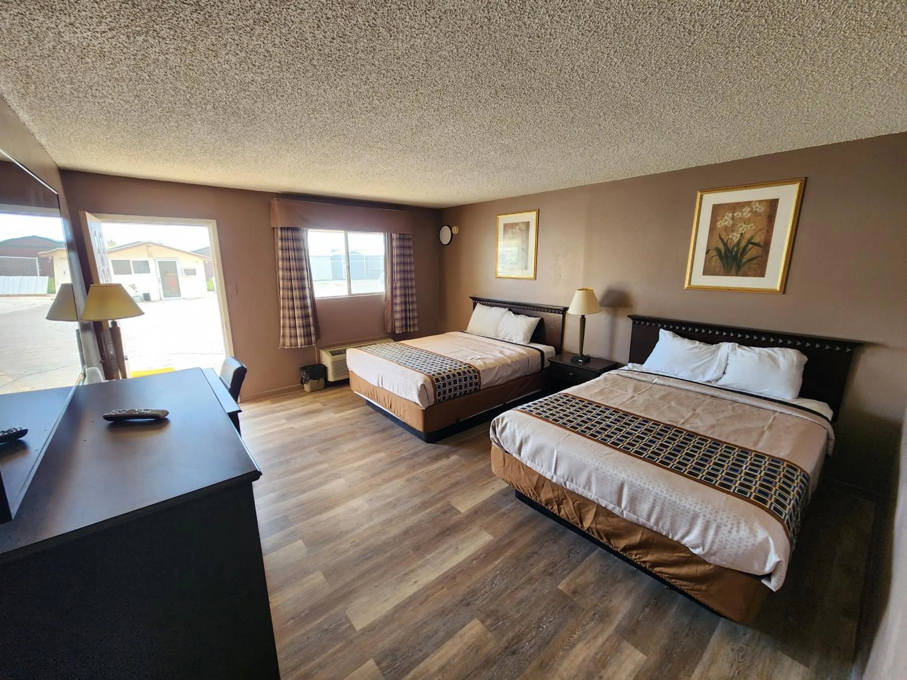 Bed in Satellite Inn