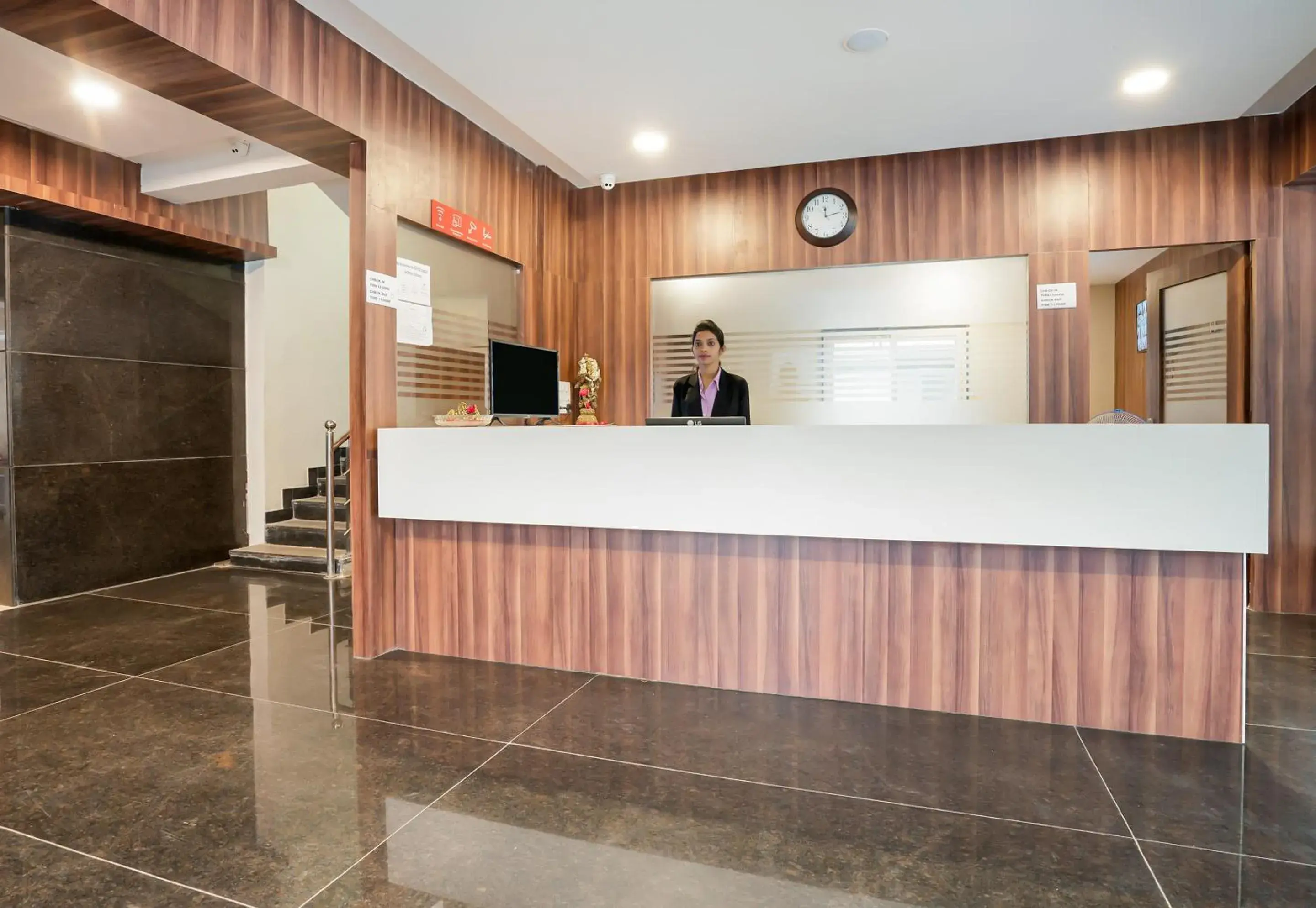 Lobby or reception in Super Hotel O Gokul Grand Near SR Nagar Police Station Lobby or reception in Super Hotel O Gokul Grand Near SR Nagar Police Station