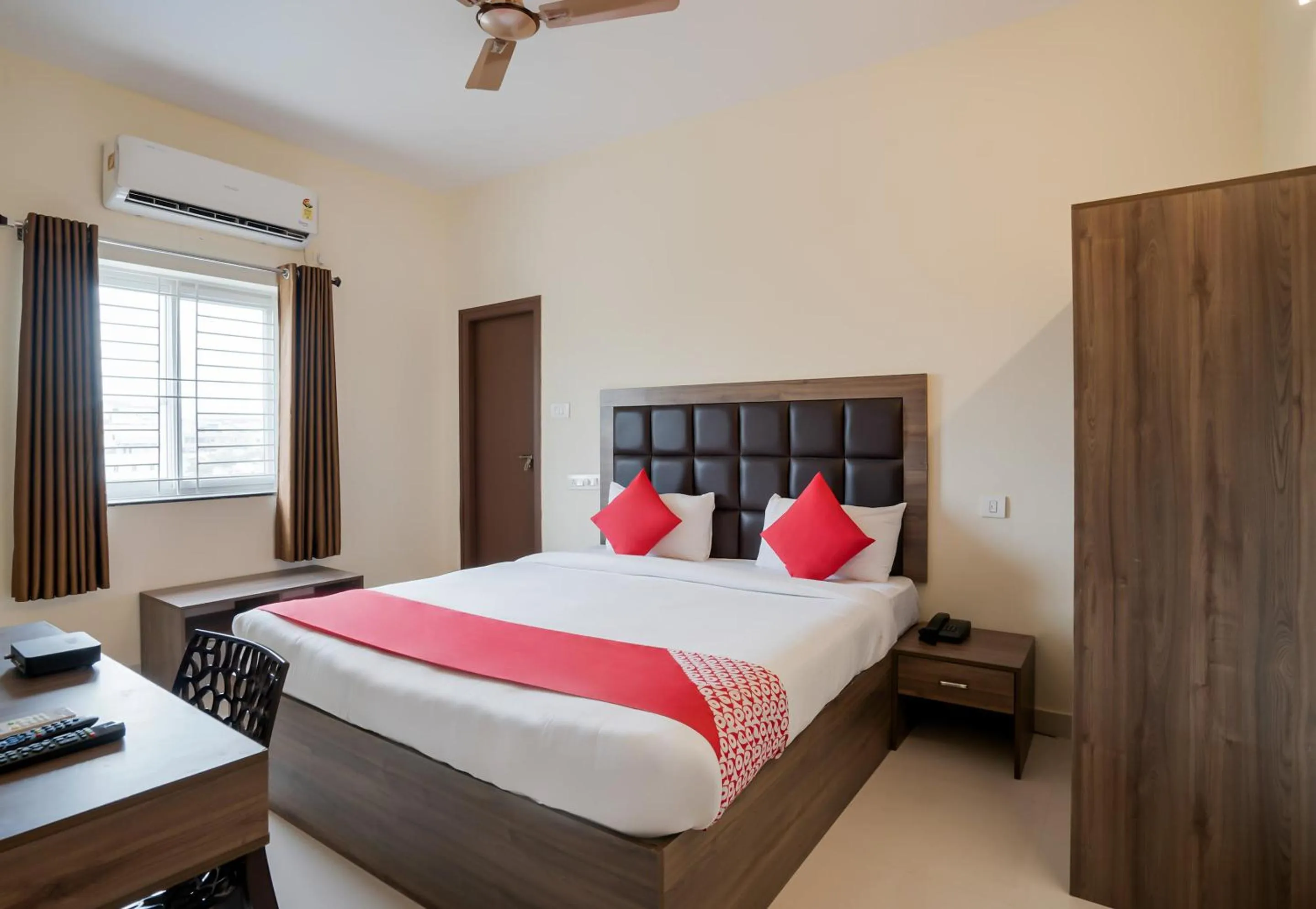 Bedroom, Bed in Super Hotel O Gokul Grand Near SR Nagar Police Station