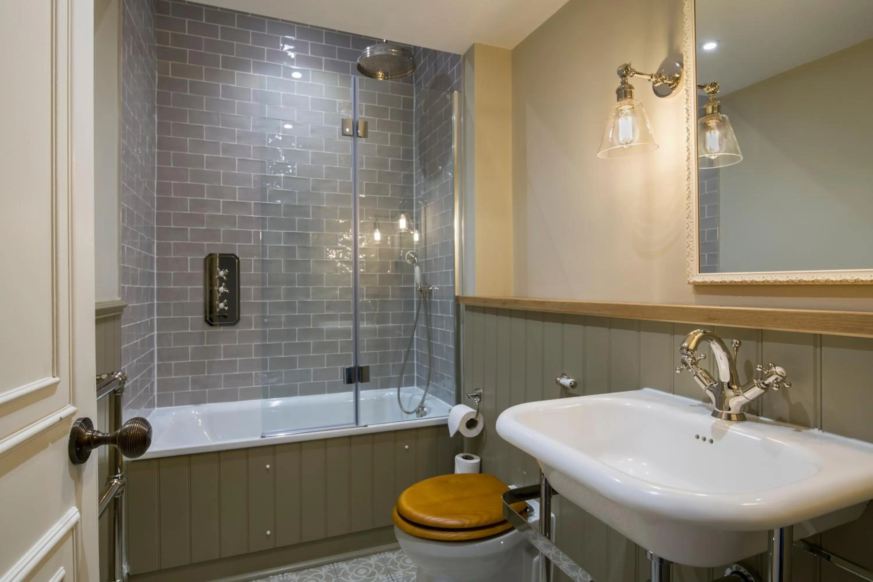 Bathroom in Beadnell Towers Hotel