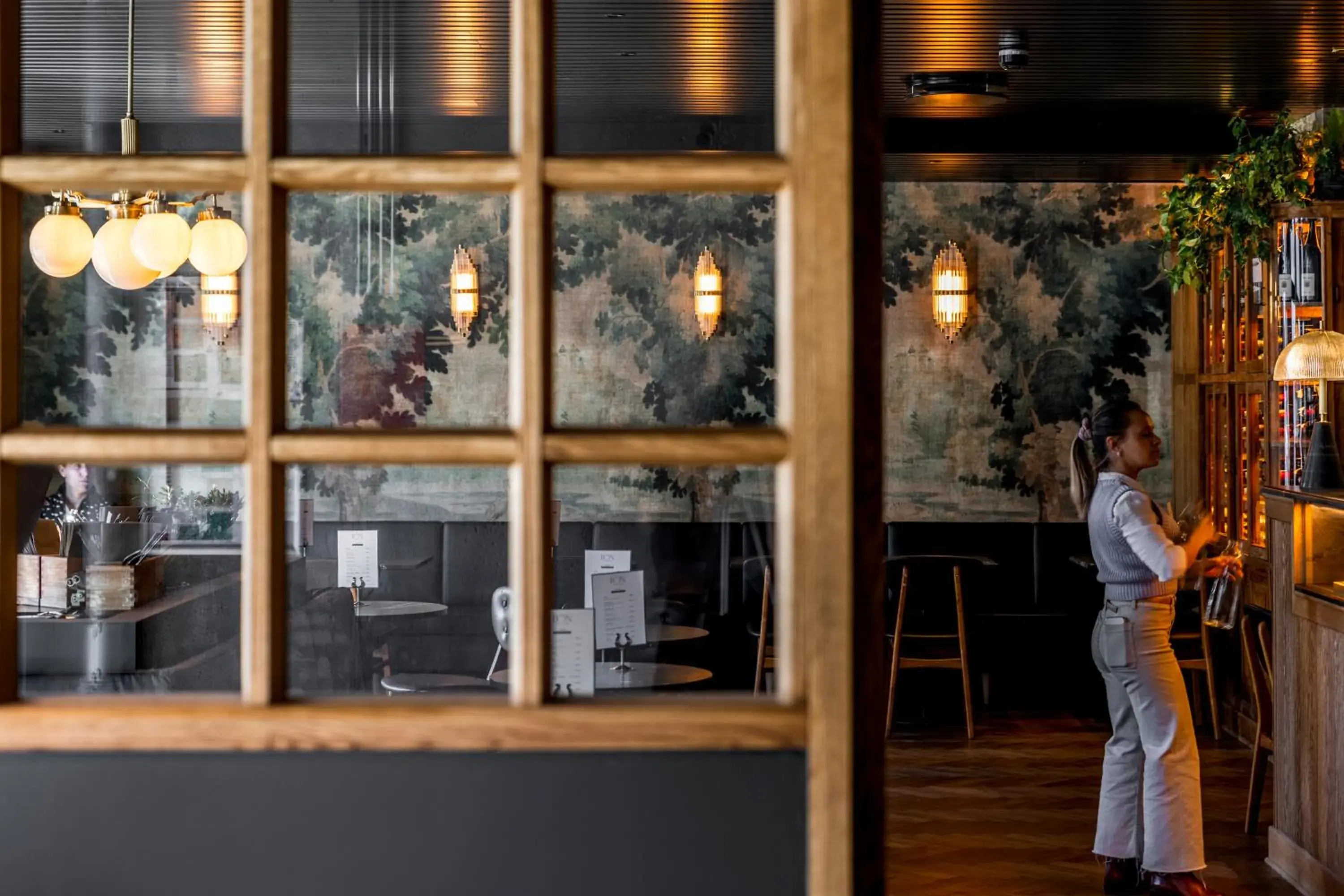 Restaurant/places to eat in Hotel Von Restaurant/places to eat in Hotel Von