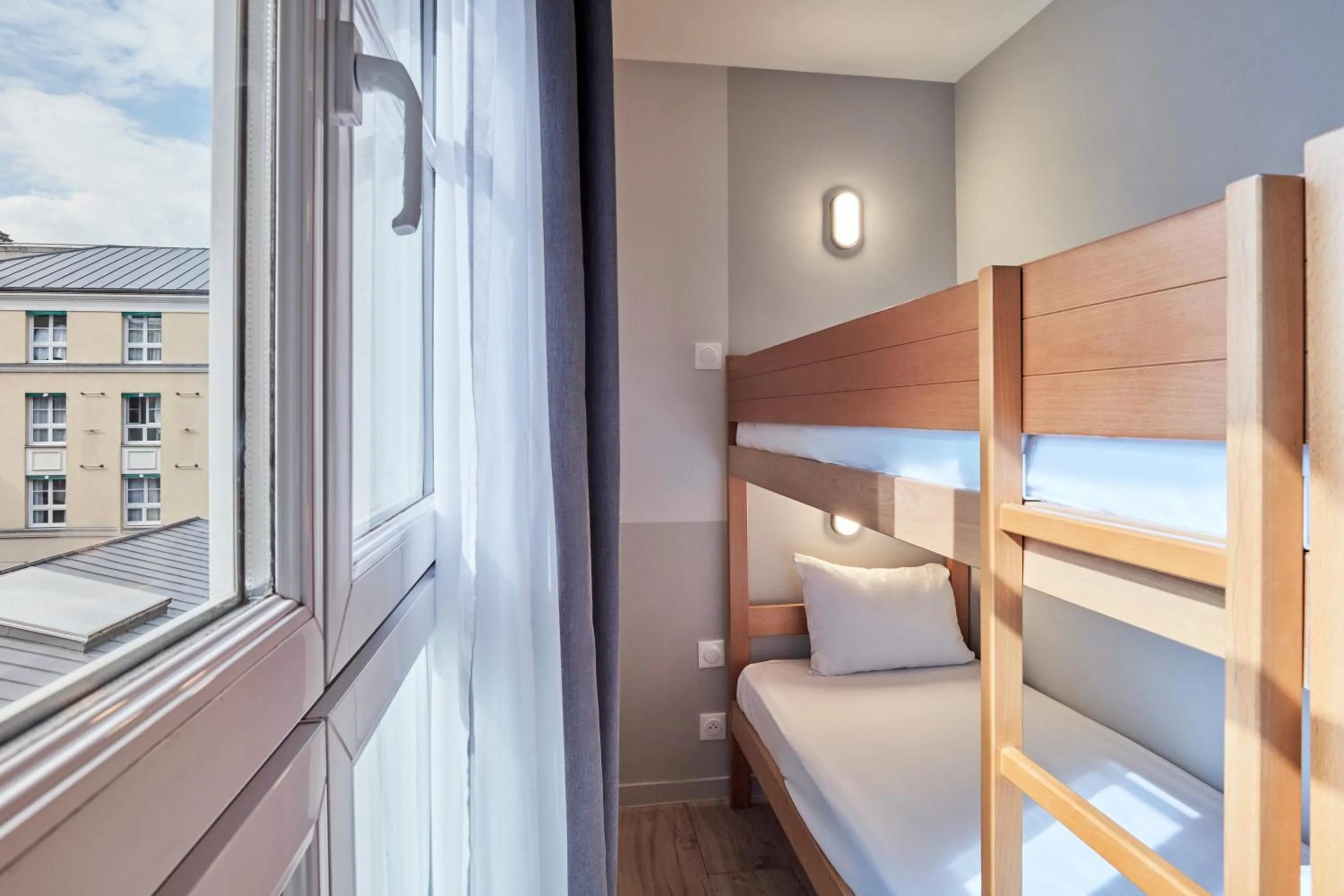 Bed in Aparthotel Adagio Val d'Europe près de Disneyland Paris