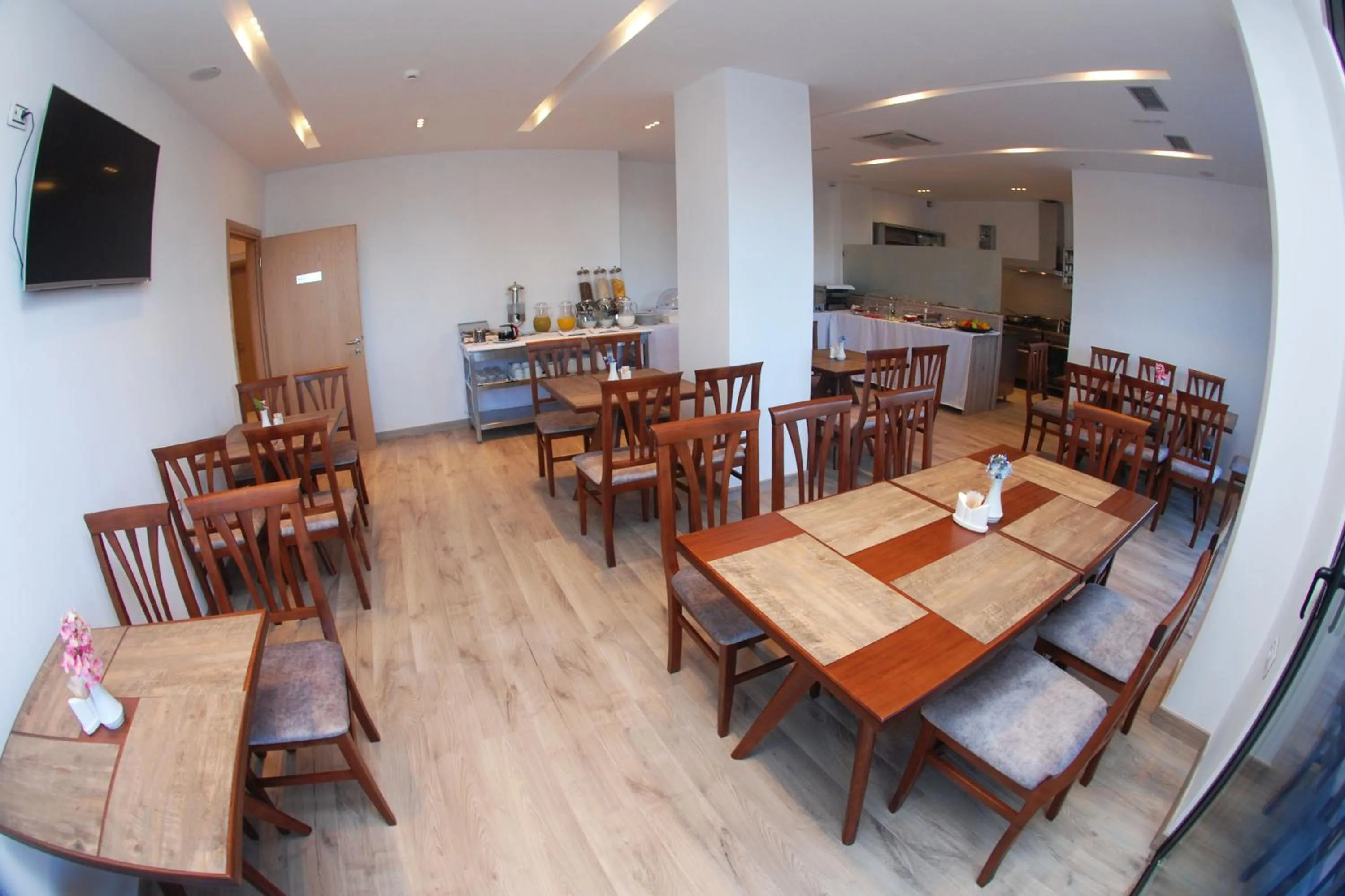 Restaurant/places to eat in Hotel Sole