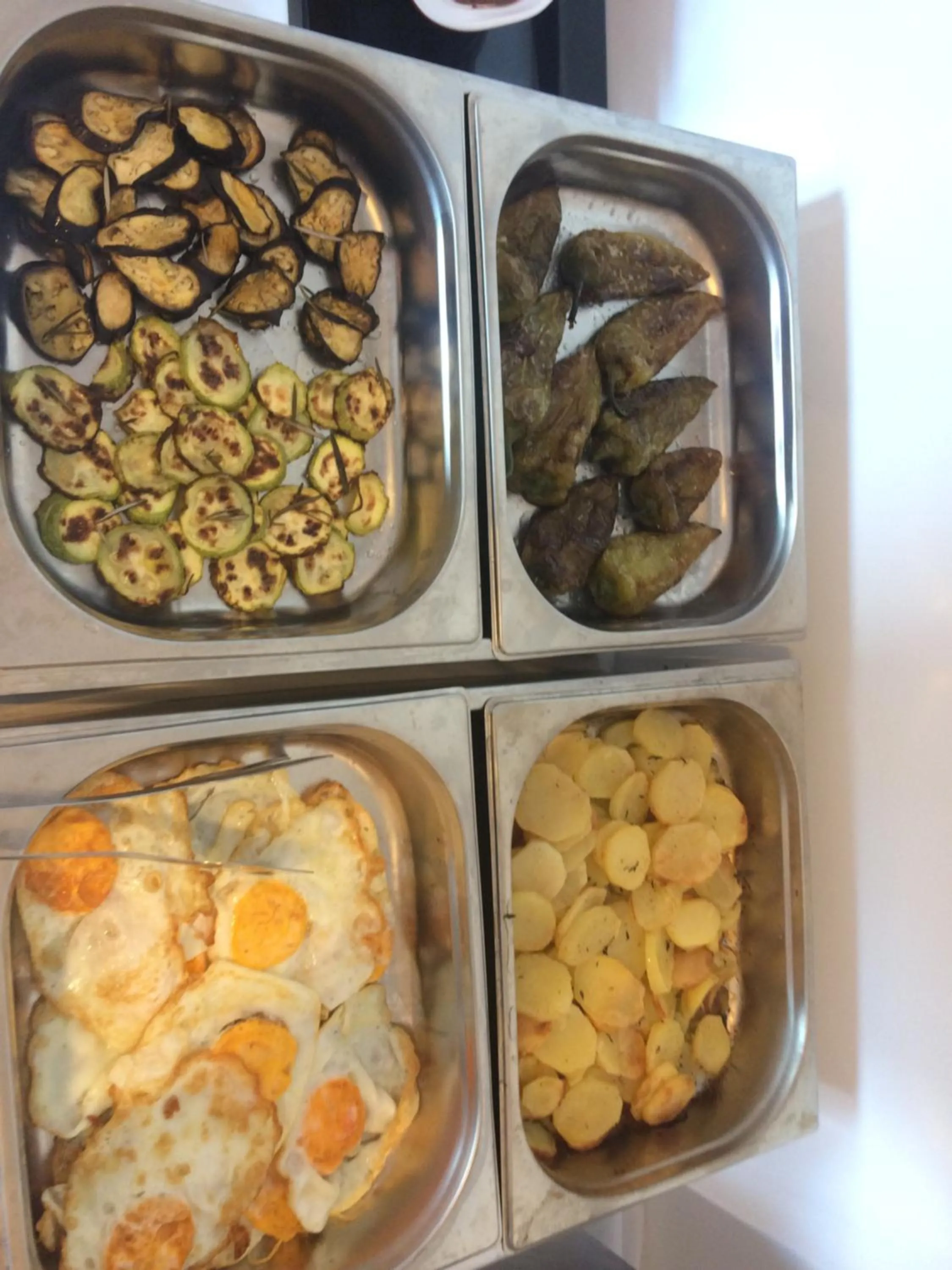 Restaurant/places to eat in Hotel Sole