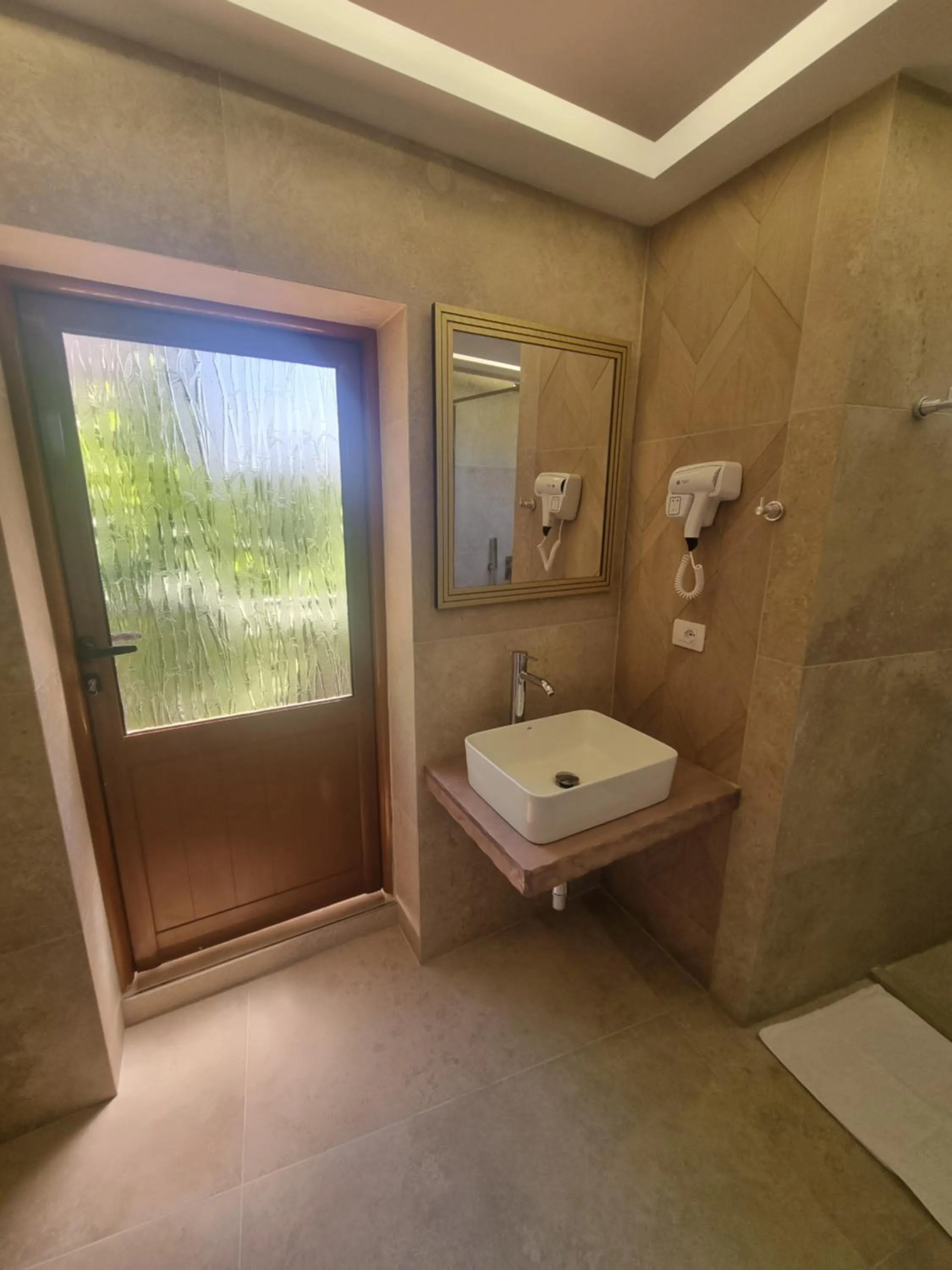 Shower in HOTEL VILA TWIX