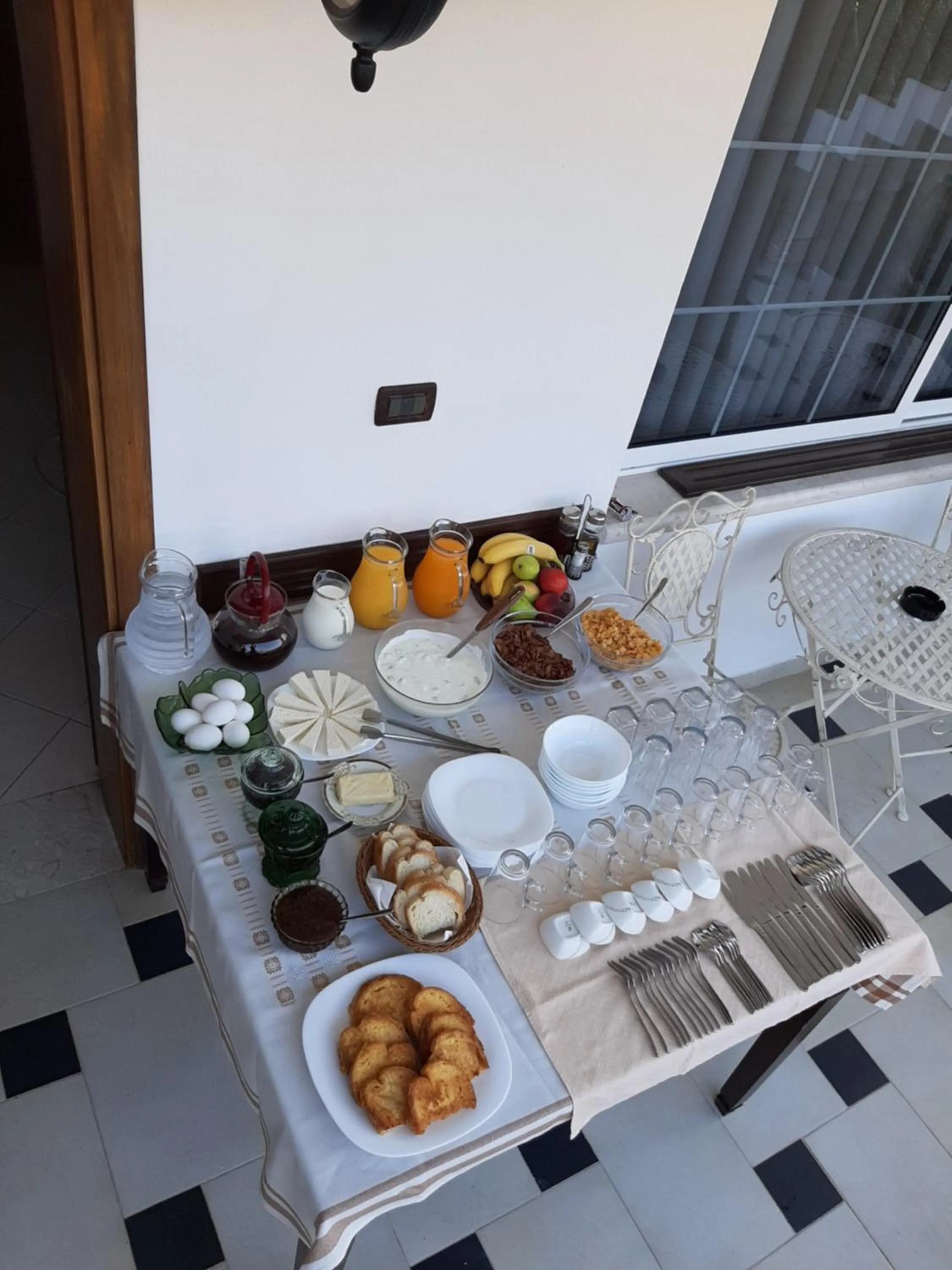 Food and drinks in HOTEL VILA TWIX