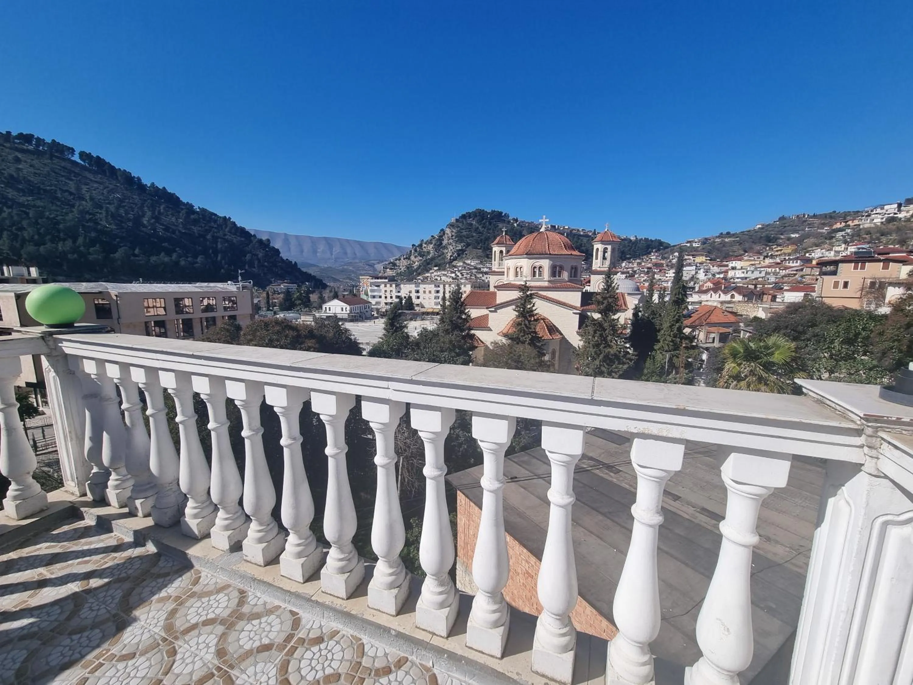 Nearby landmark in HOTEL VILA TWIX