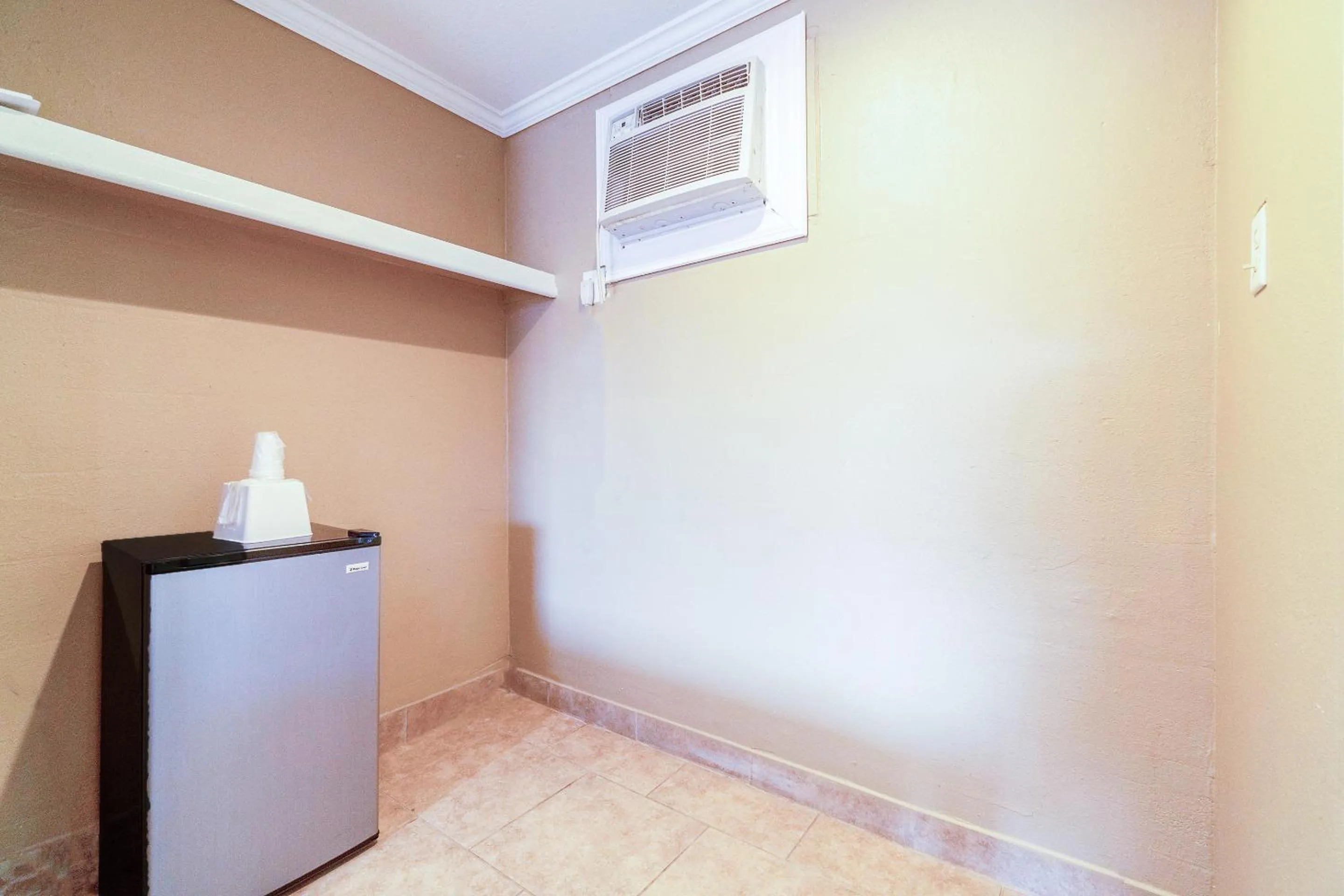 Area and facilities in Capital O Hotel Beeville -US 181