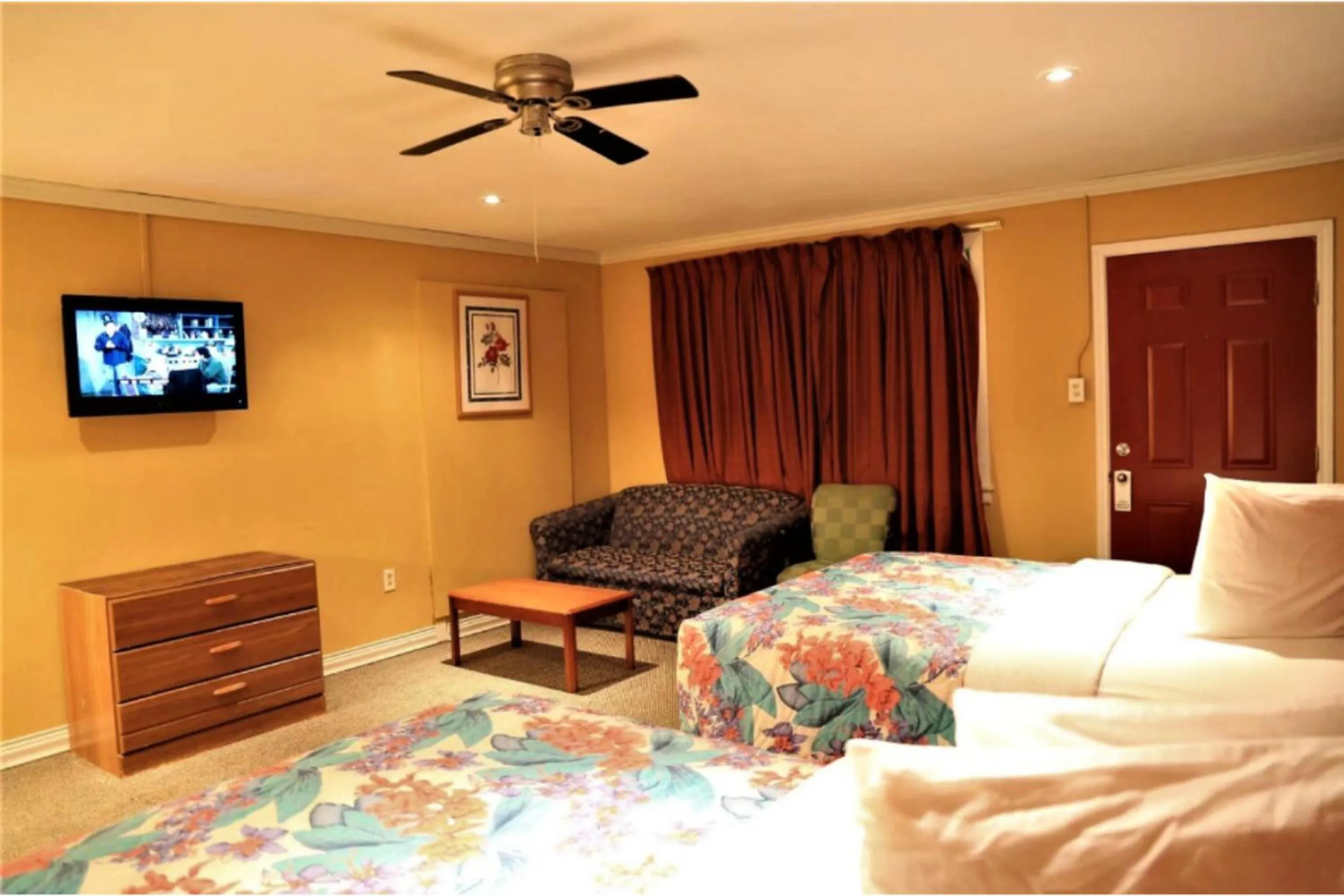 Bedroom in Capital O Hotel Beeville -US 181