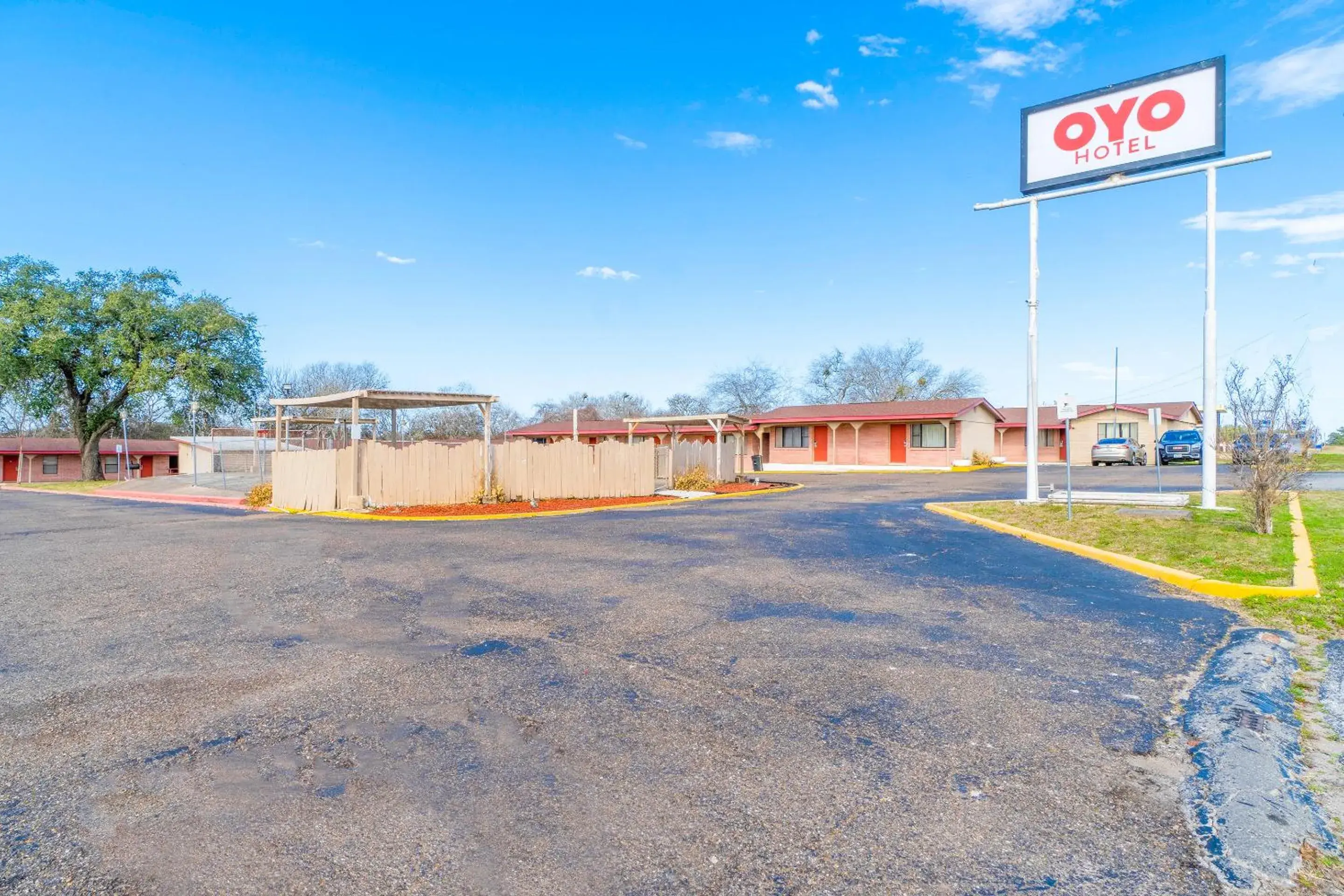 Facade/entrance in Capital O Hotel Beeville -US 181 Facade/entrance in Capital O Hotel Beeville -US 181