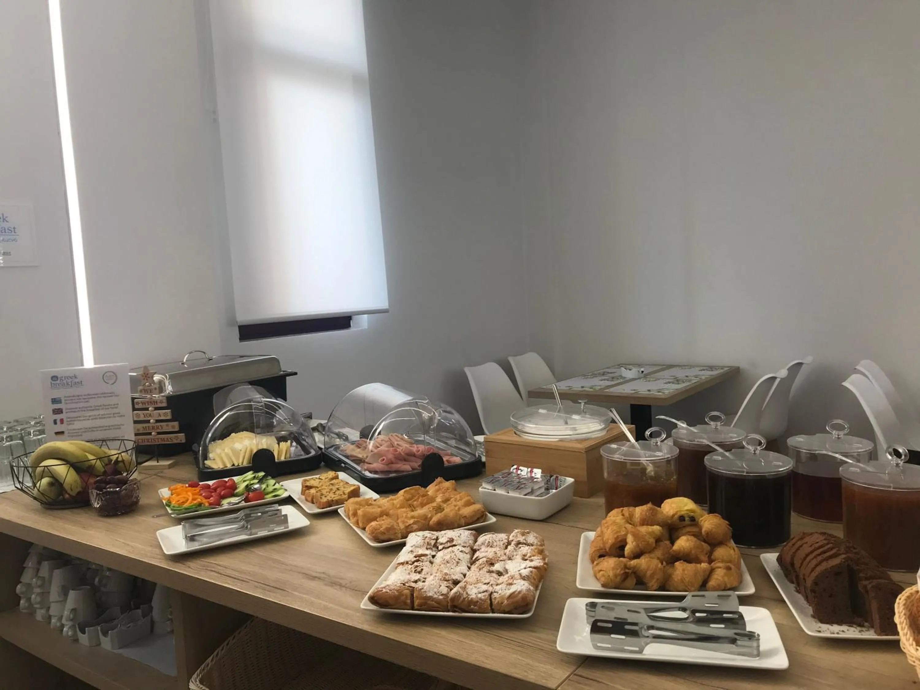 Food and drinks in Avra Nafpliou