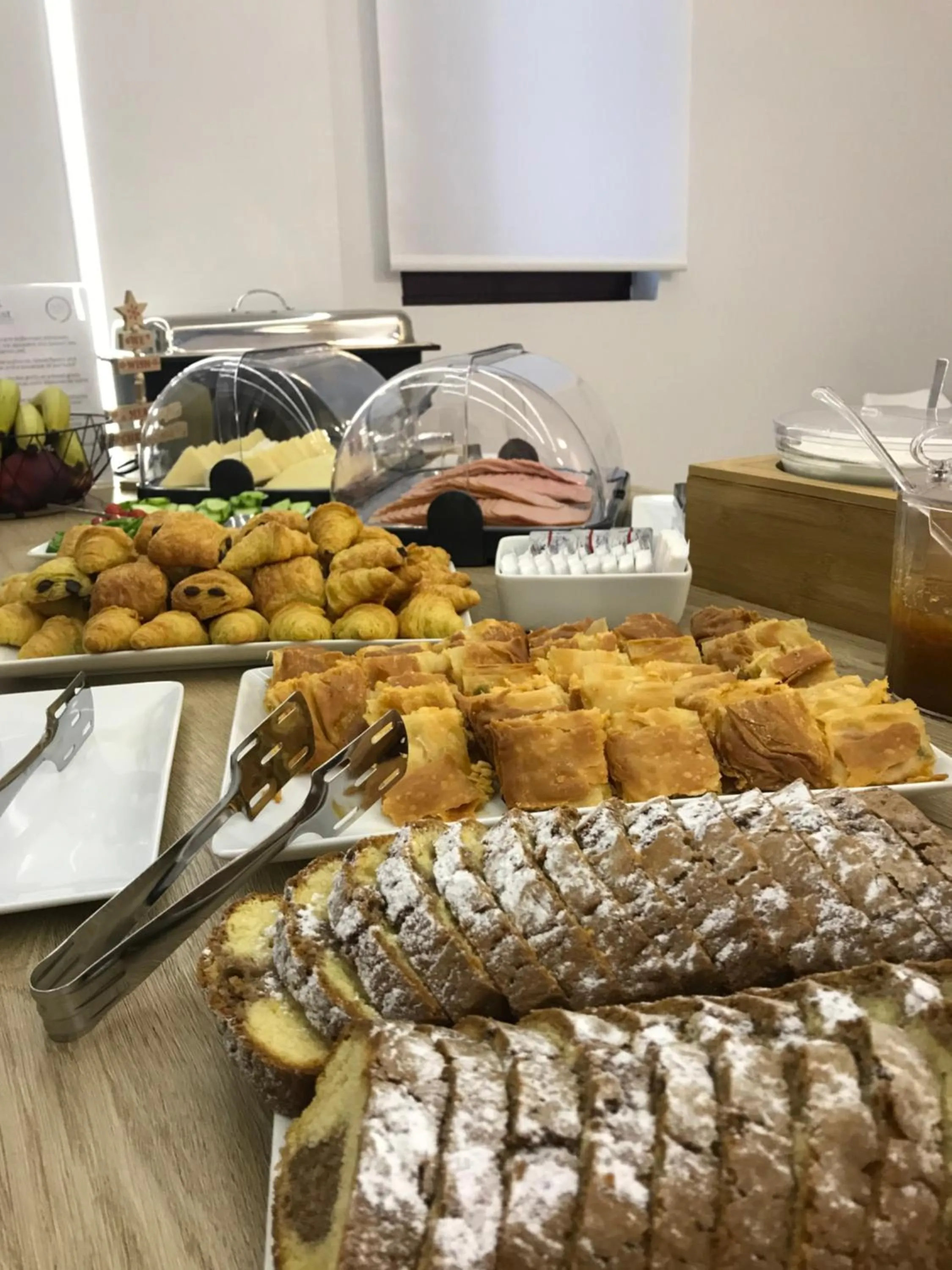 Food and drinks in Avra Nafpliou