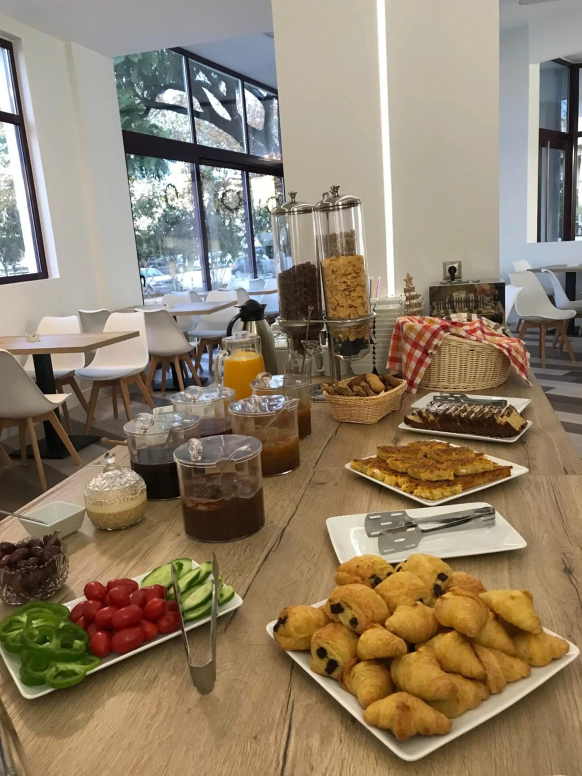 Food and drinks in Avra Nafpliou