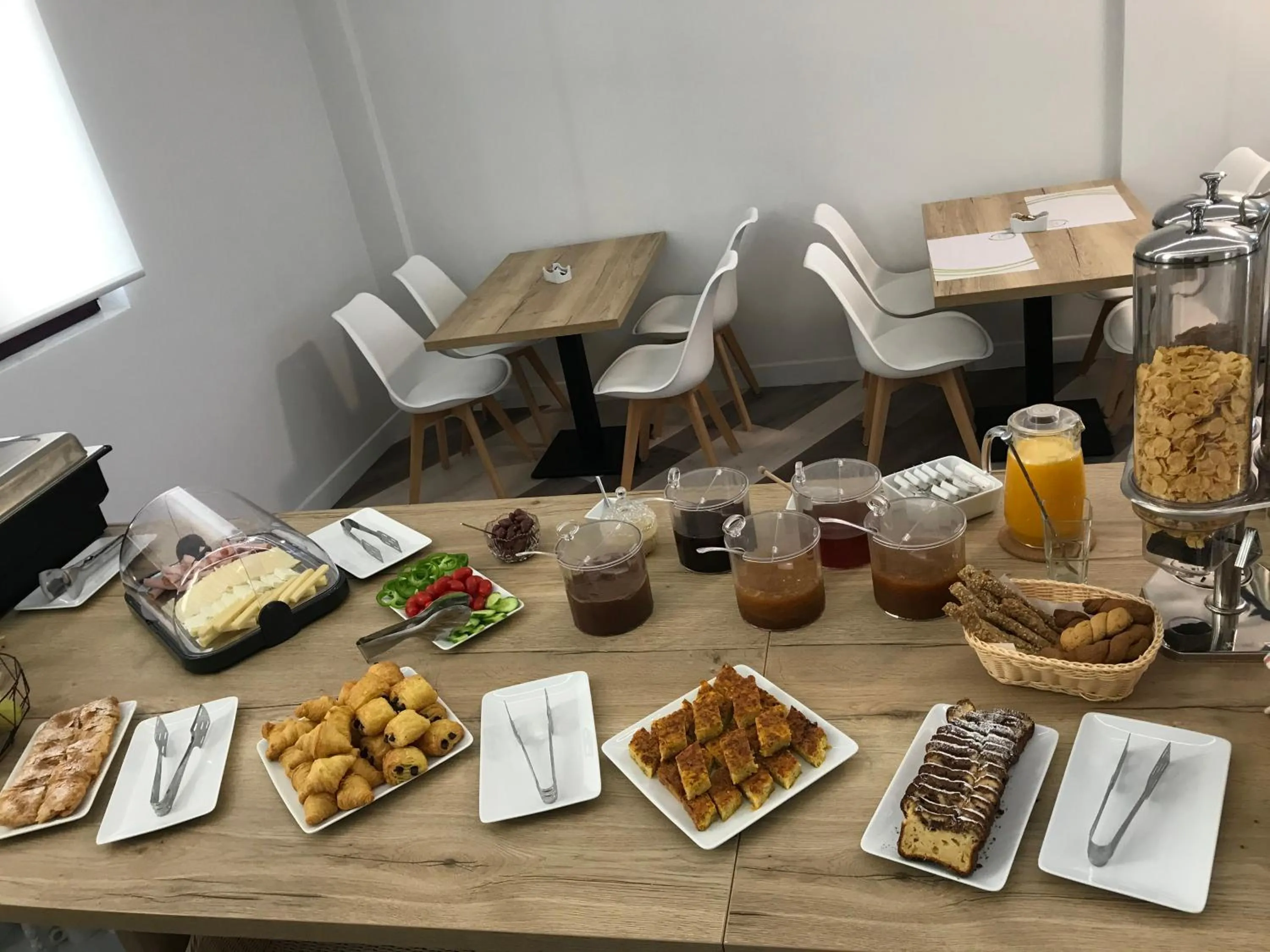 Food and drinks in Avra Nafpliou