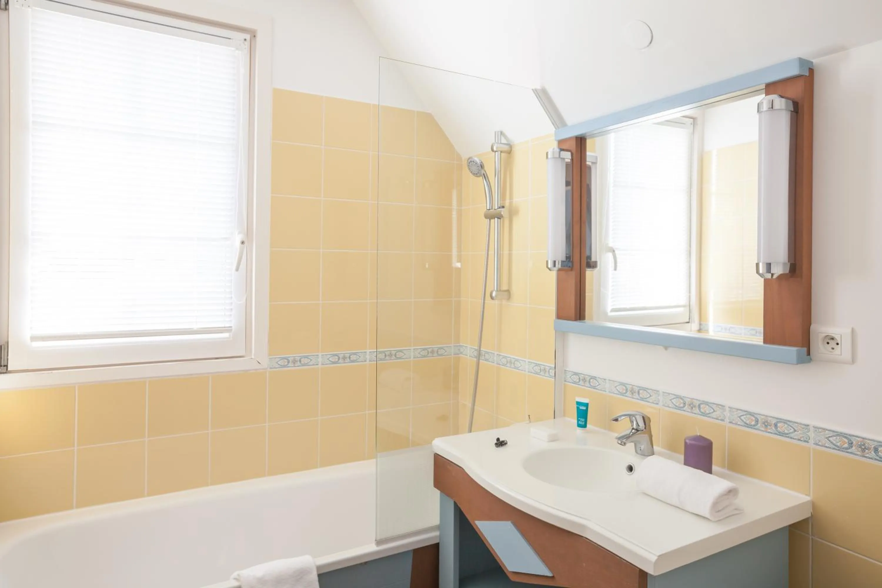 Shower in Village Pierre & Vacances Belle Dune