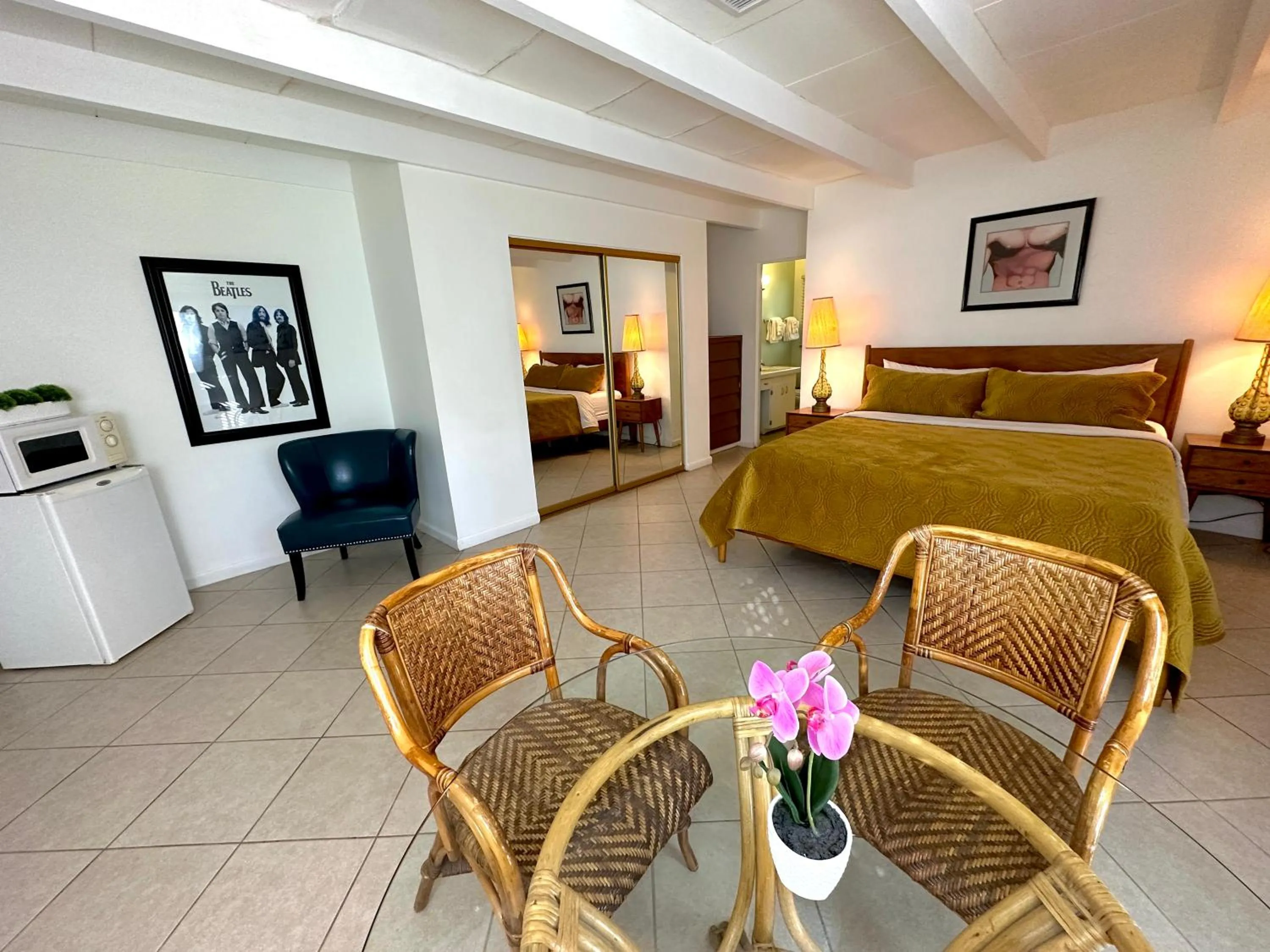 Bed in Vista Grande Resort - A Gay Men's Resort