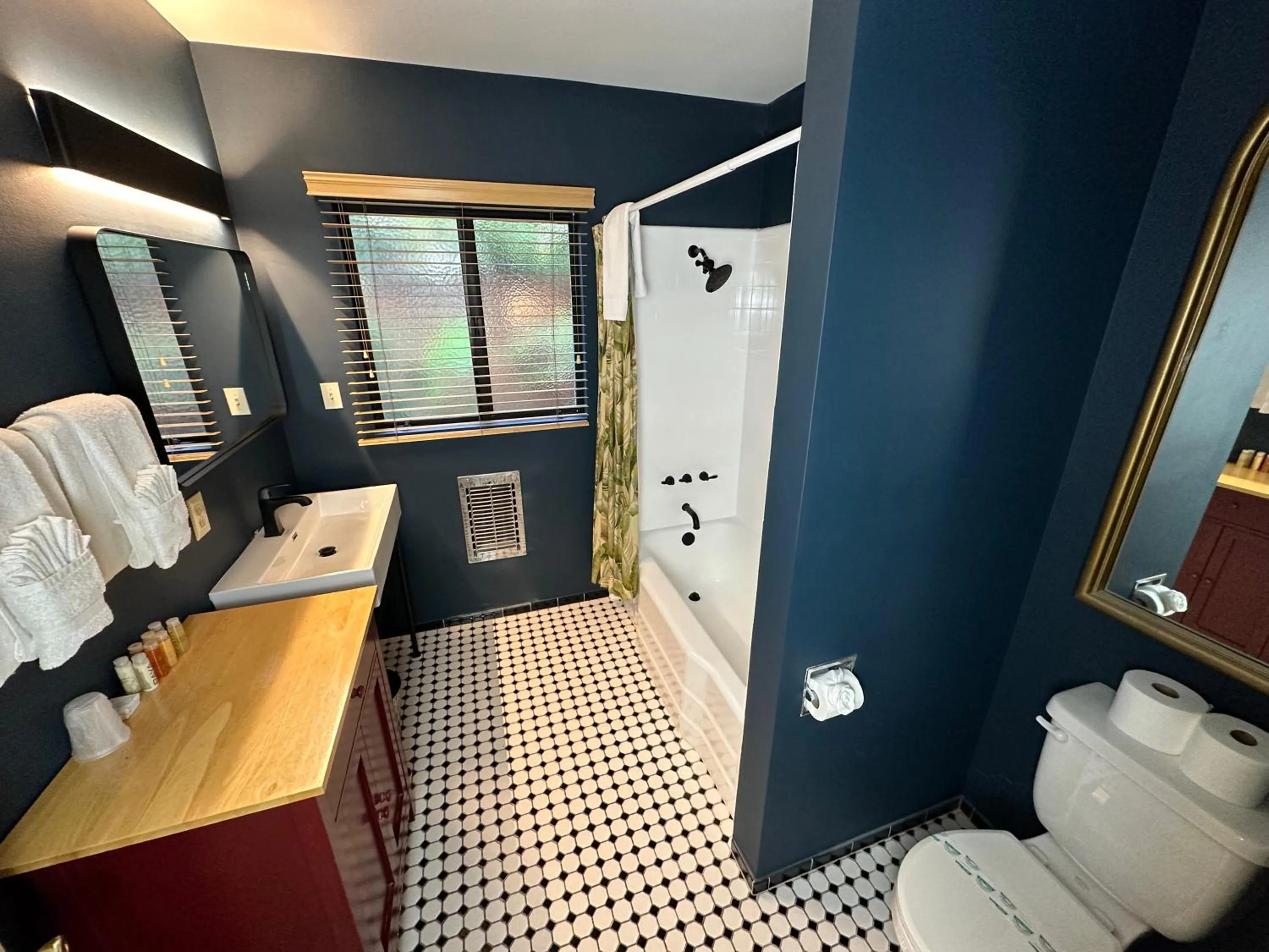 Vista Grande Resort - A Gay Men's Resort