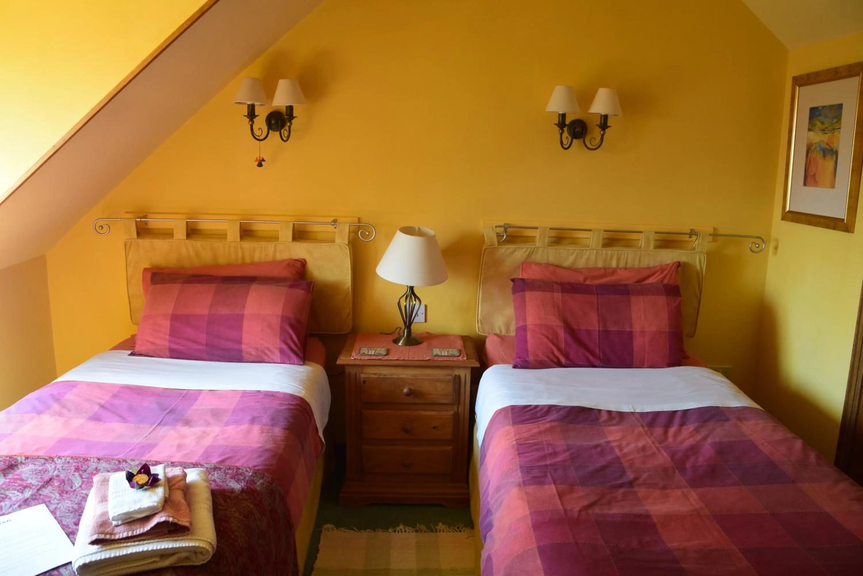Photo of the whole room, Bed in Sunflower Bed & Breakfast