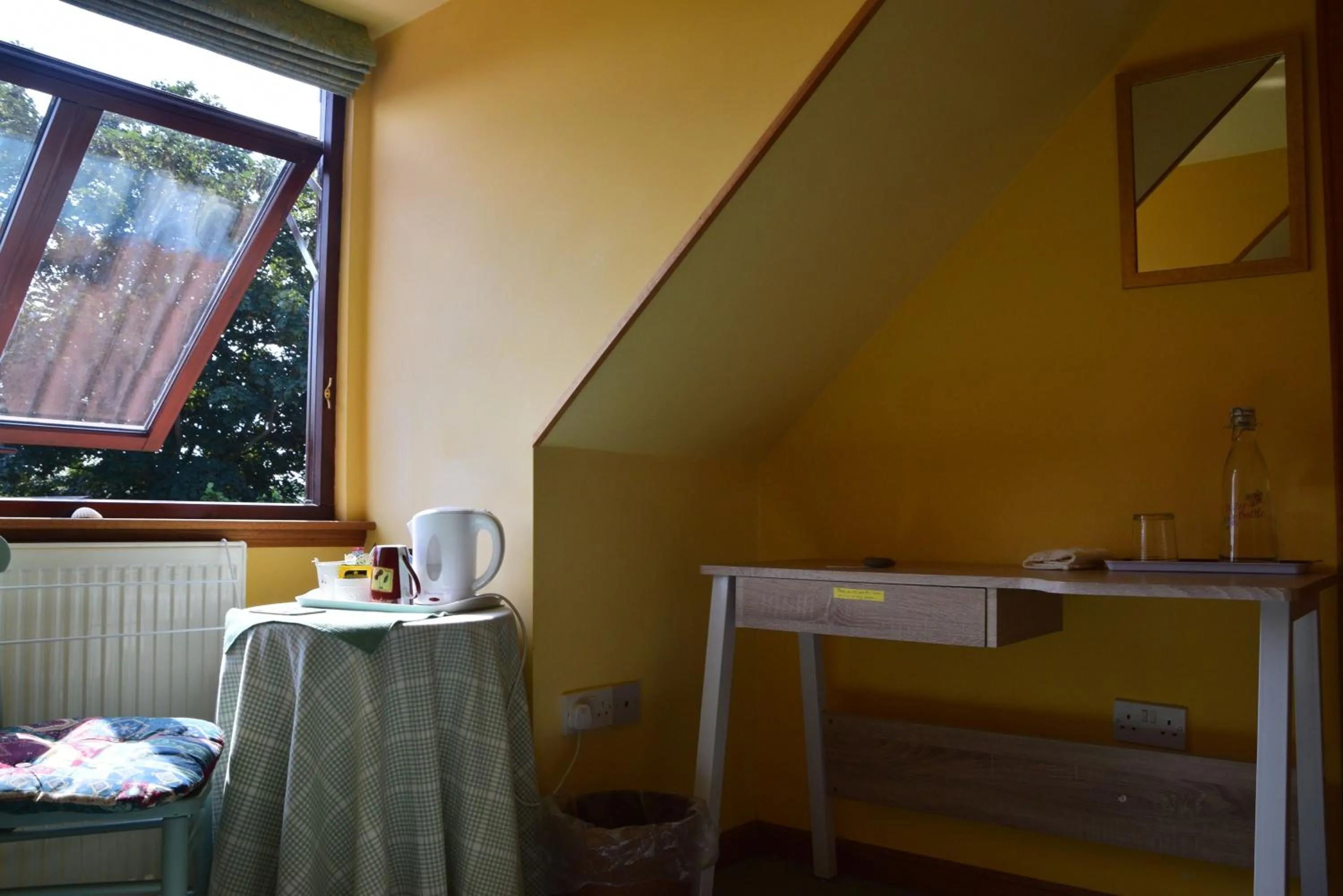 Photo of the whole room in Sunflower Bed & Breakfast
