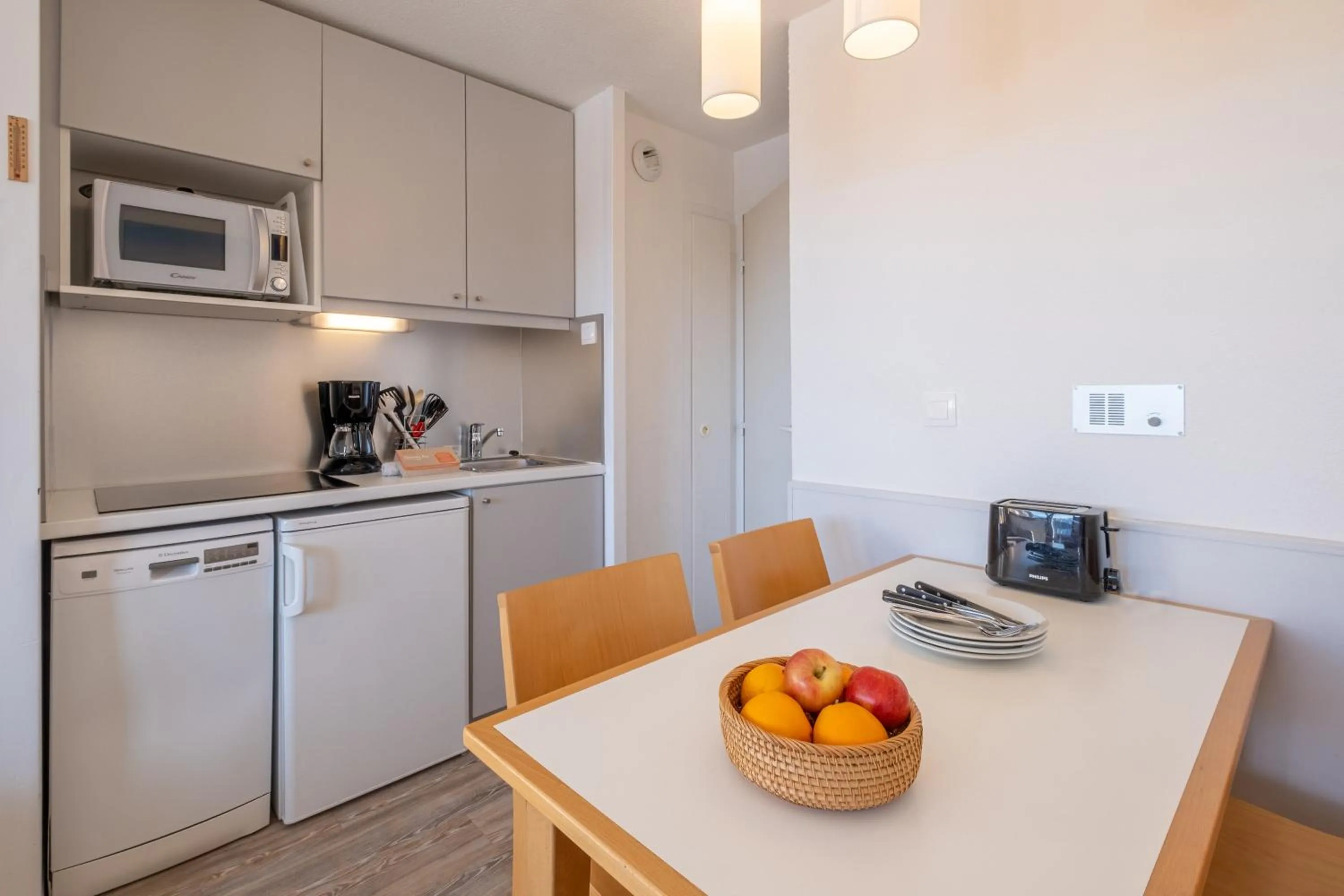 Coffee/tea facilities in Résidence Pierre & Vacances Saskia Falaise