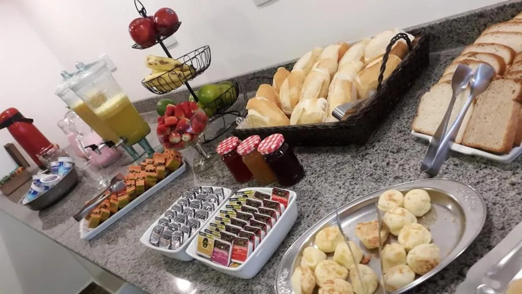 Breakfast in Pousada Refúgio das Rosas - Campos do Jordão