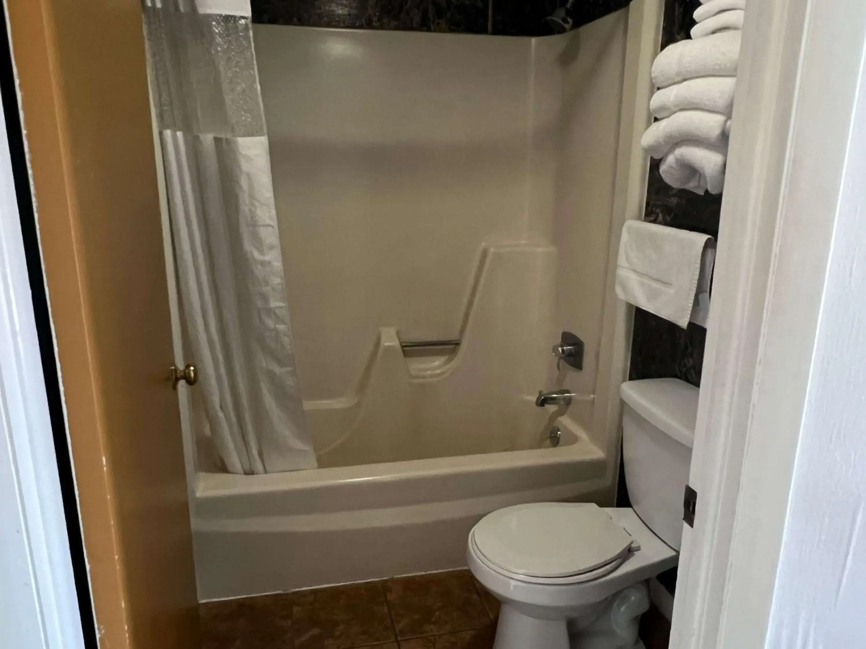 Photo of the whole room in Travelodge by Wyndham Hershey Photo of the whole room in Travelodge by Wyndham Hershey