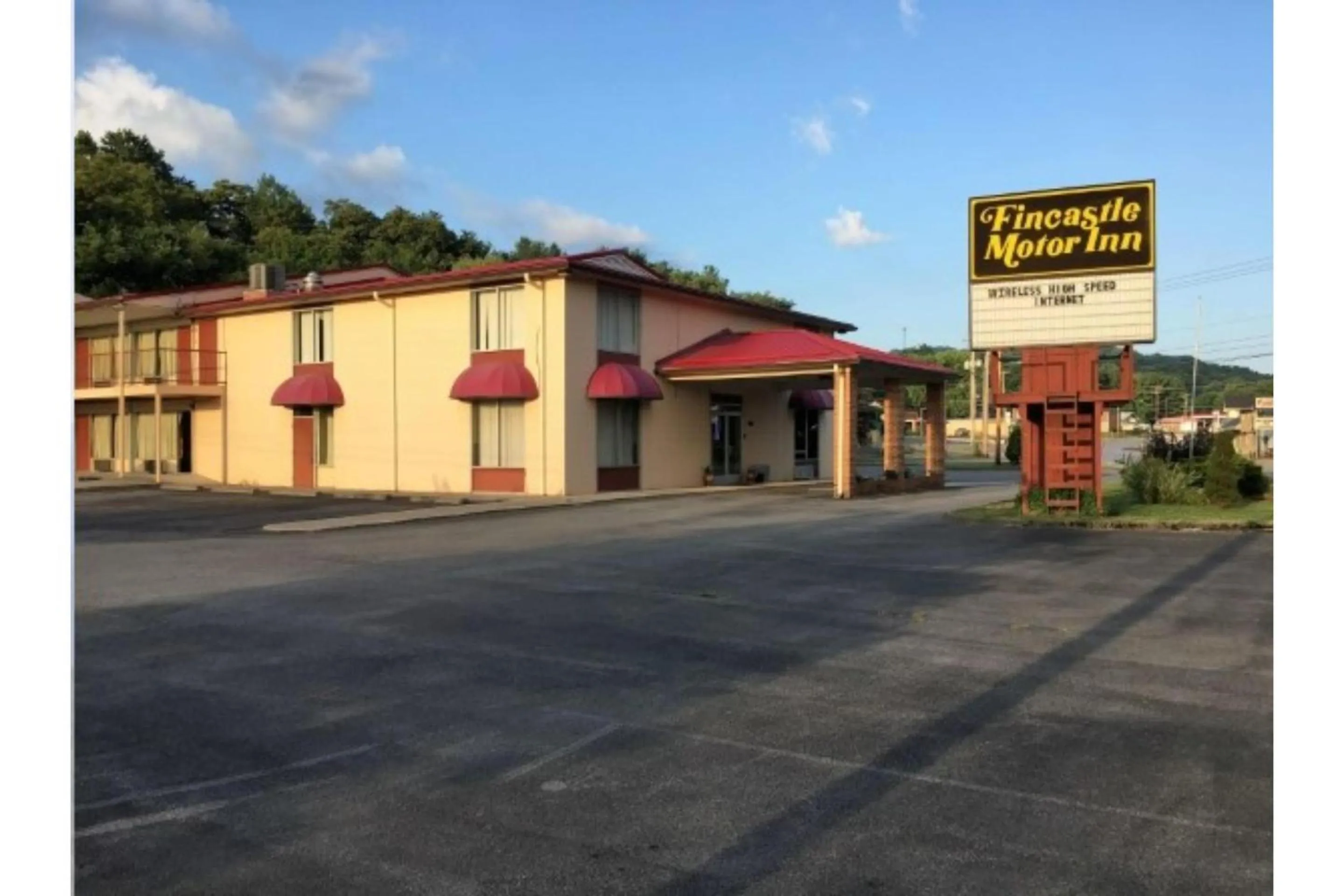 Facade/entrance in Capital O Fincastle Motor Inn Tazewell